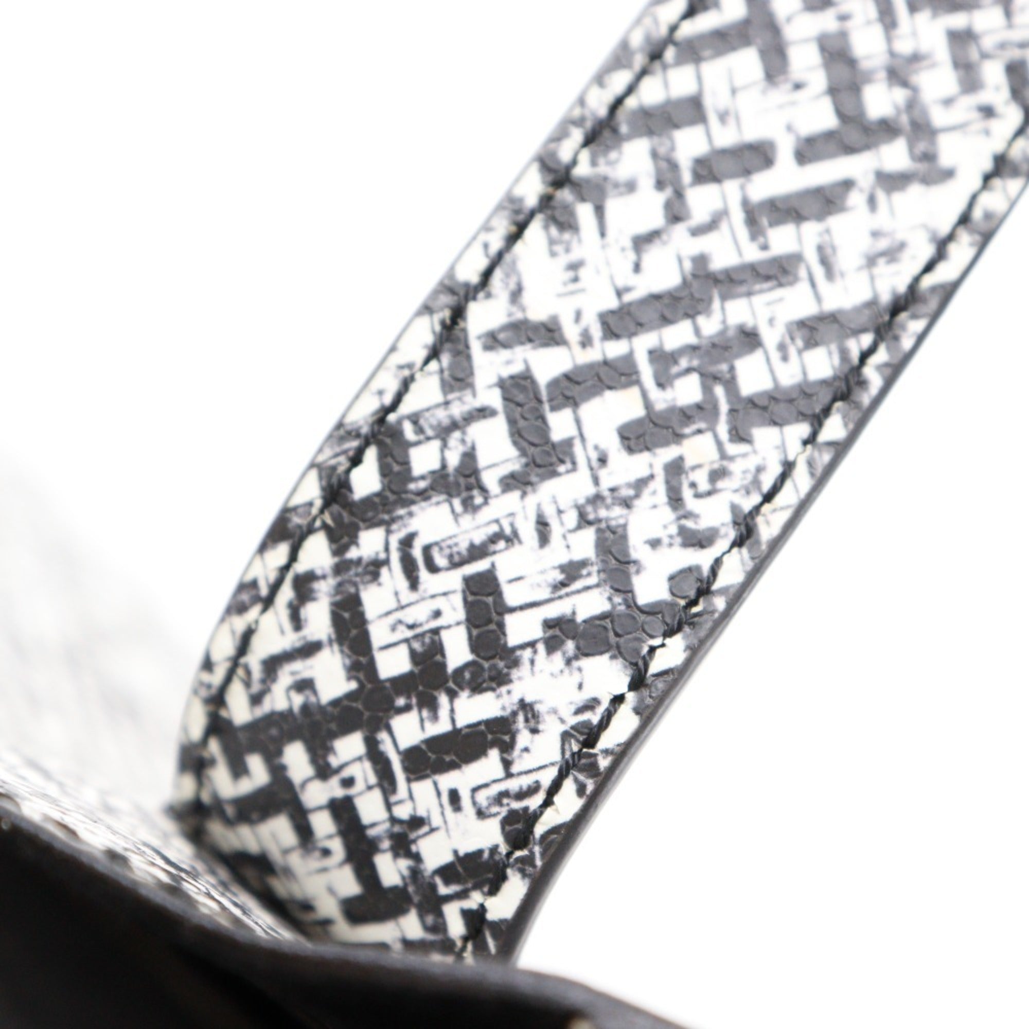 Tod's Black White Pvc Leather Tote Bag (Pre-Owned)