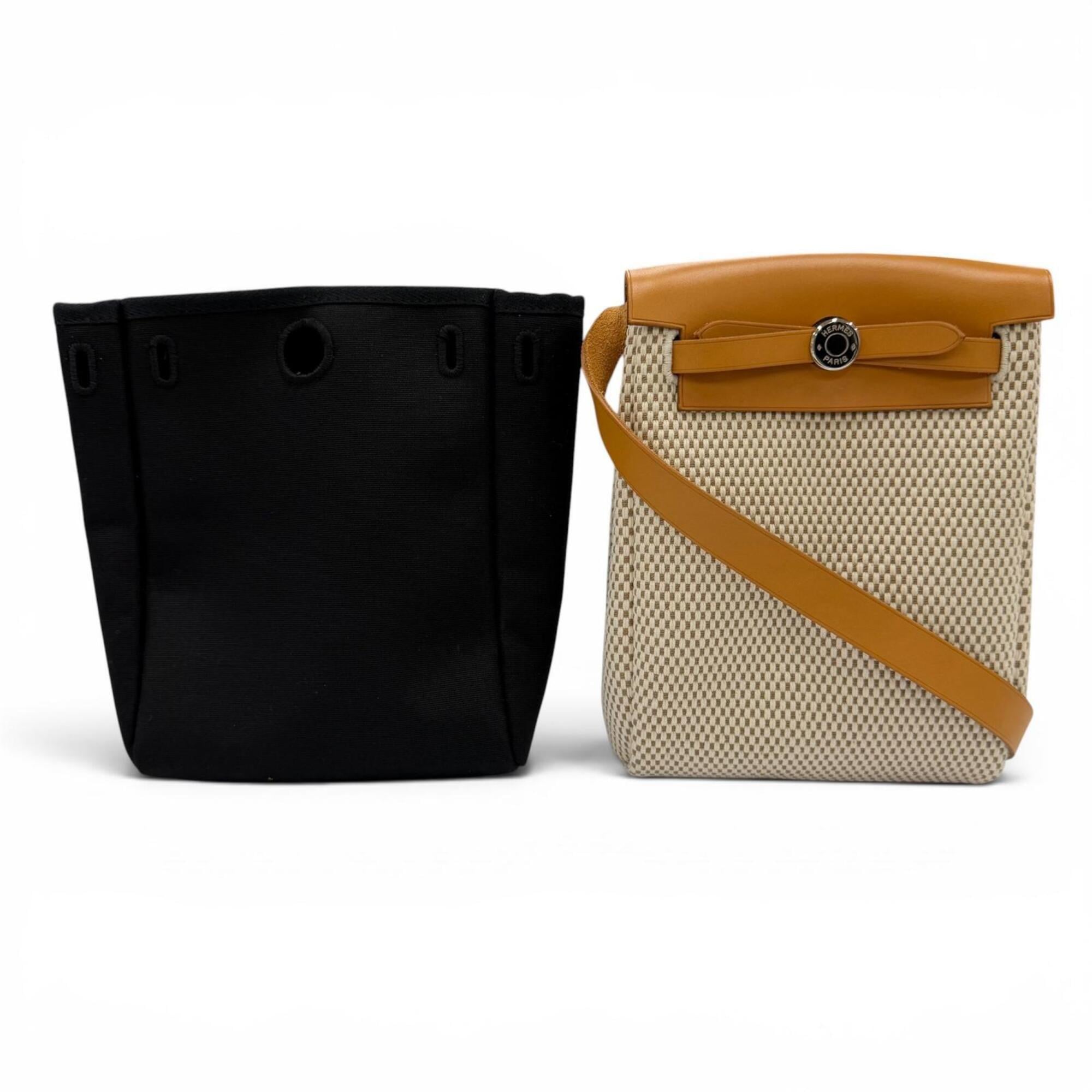 Hermes Beige Black Natural Leather Shoulder Bag (Pre-Owned)