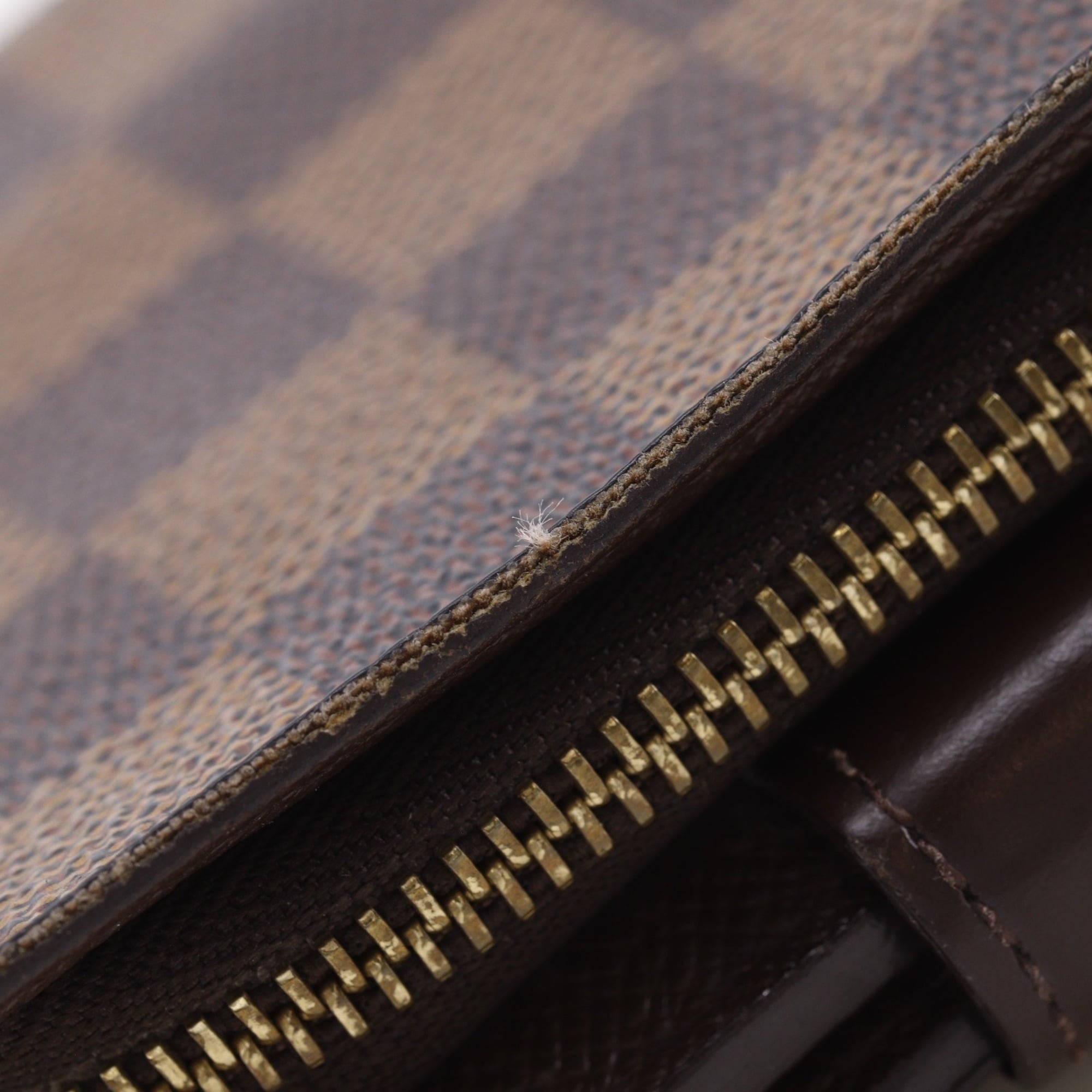 Louis Vuitton Brown Damier Canvas Wallet (Bi-Fold) (Pre-Owned)
