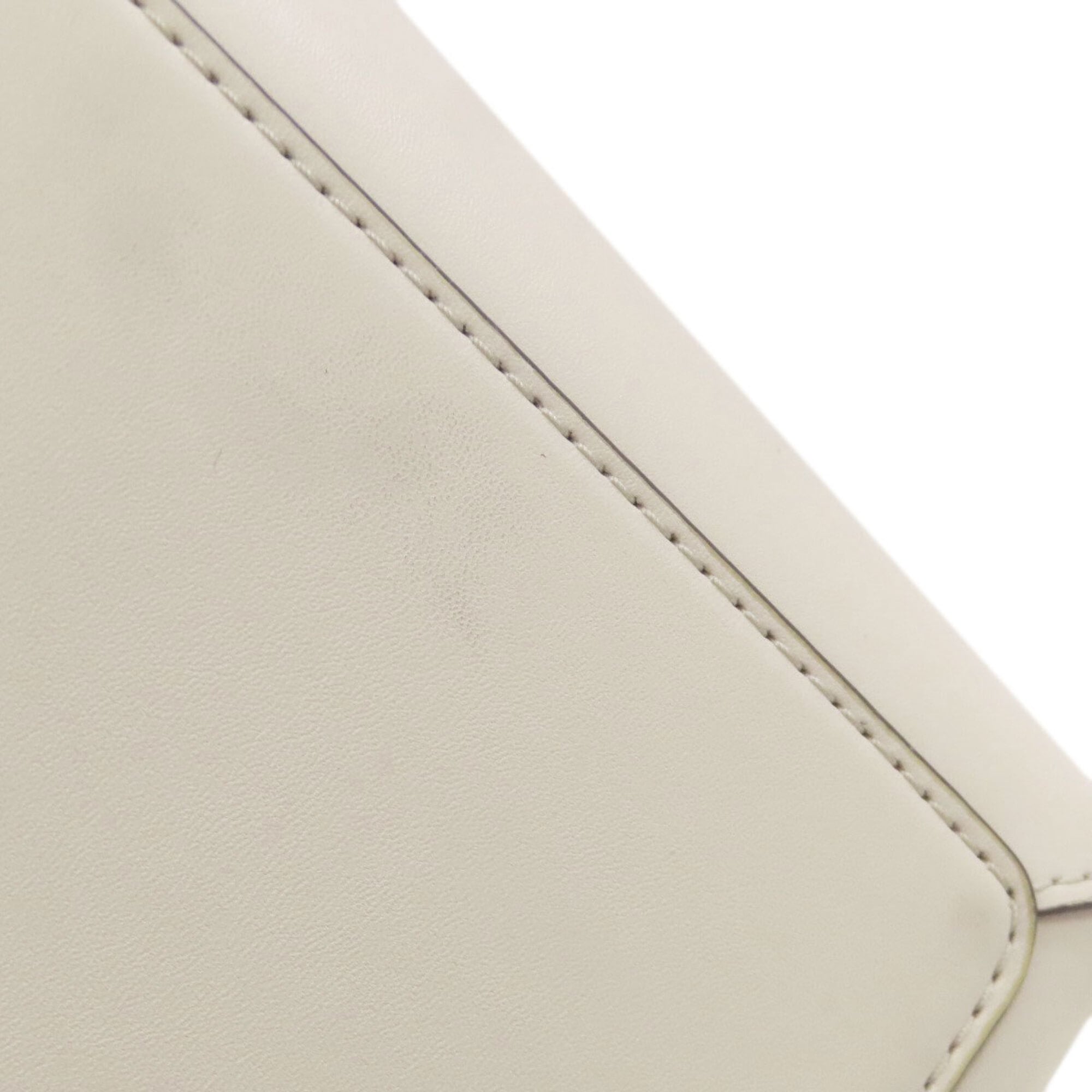 Michael Kors White Pvc Tote Bag (Pre-Owned)