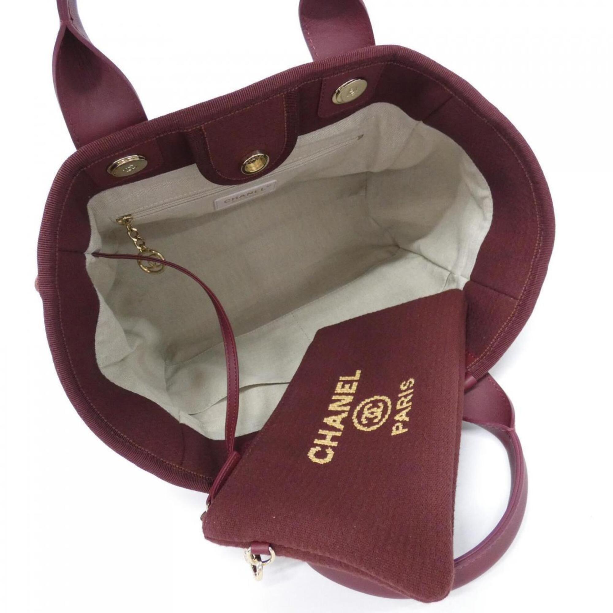 Chanel Bordeaux Handbag (Pre-Owned)