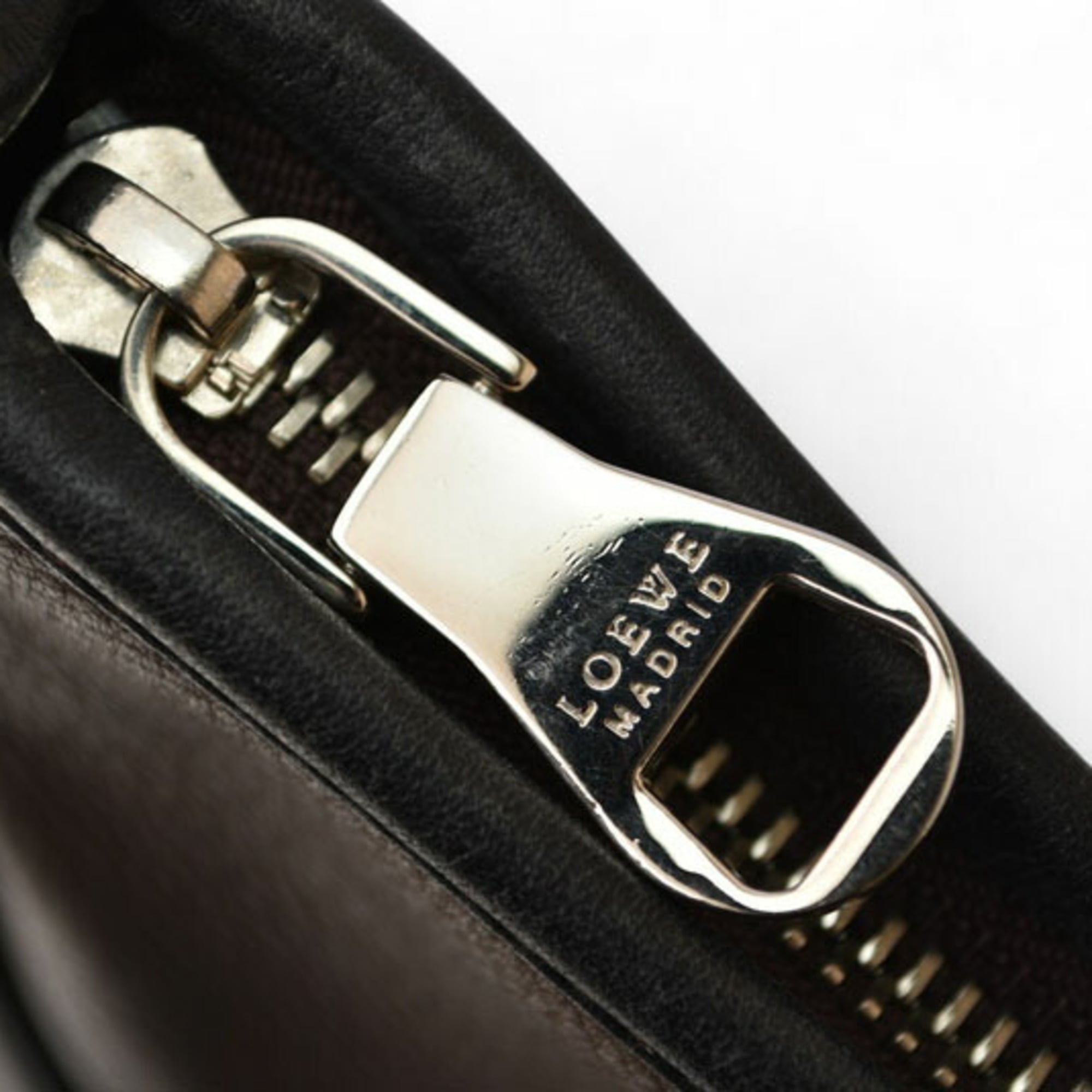Loewe Dark Brown Shoulder Bag (Pre-Owned)