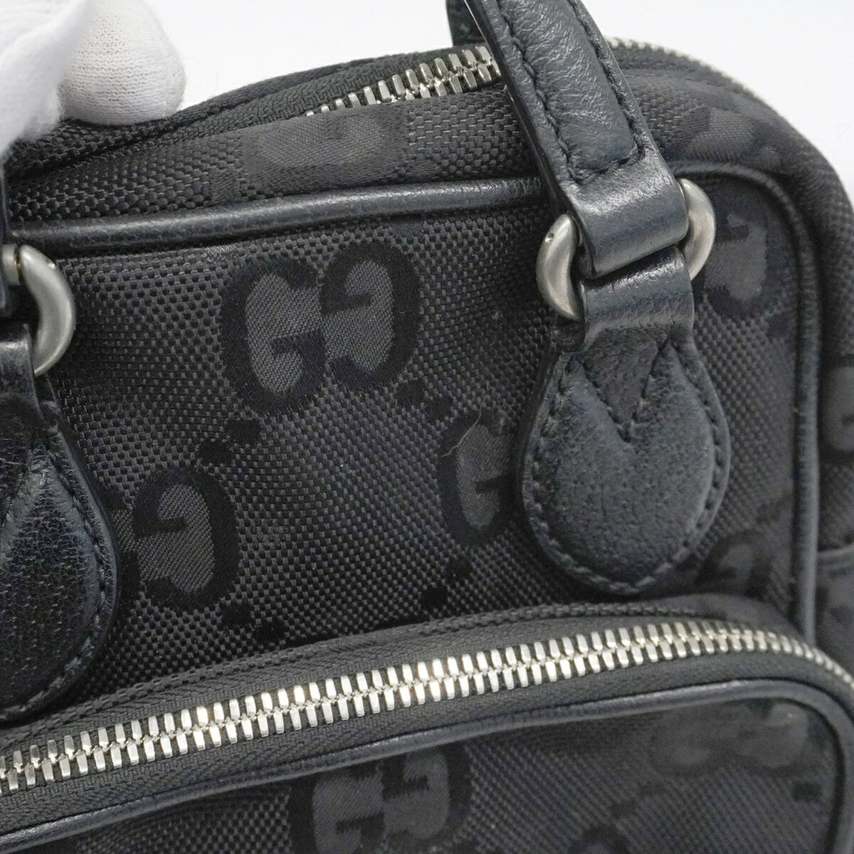 Gucci Black Nylon Handbag (Pre-Owned)