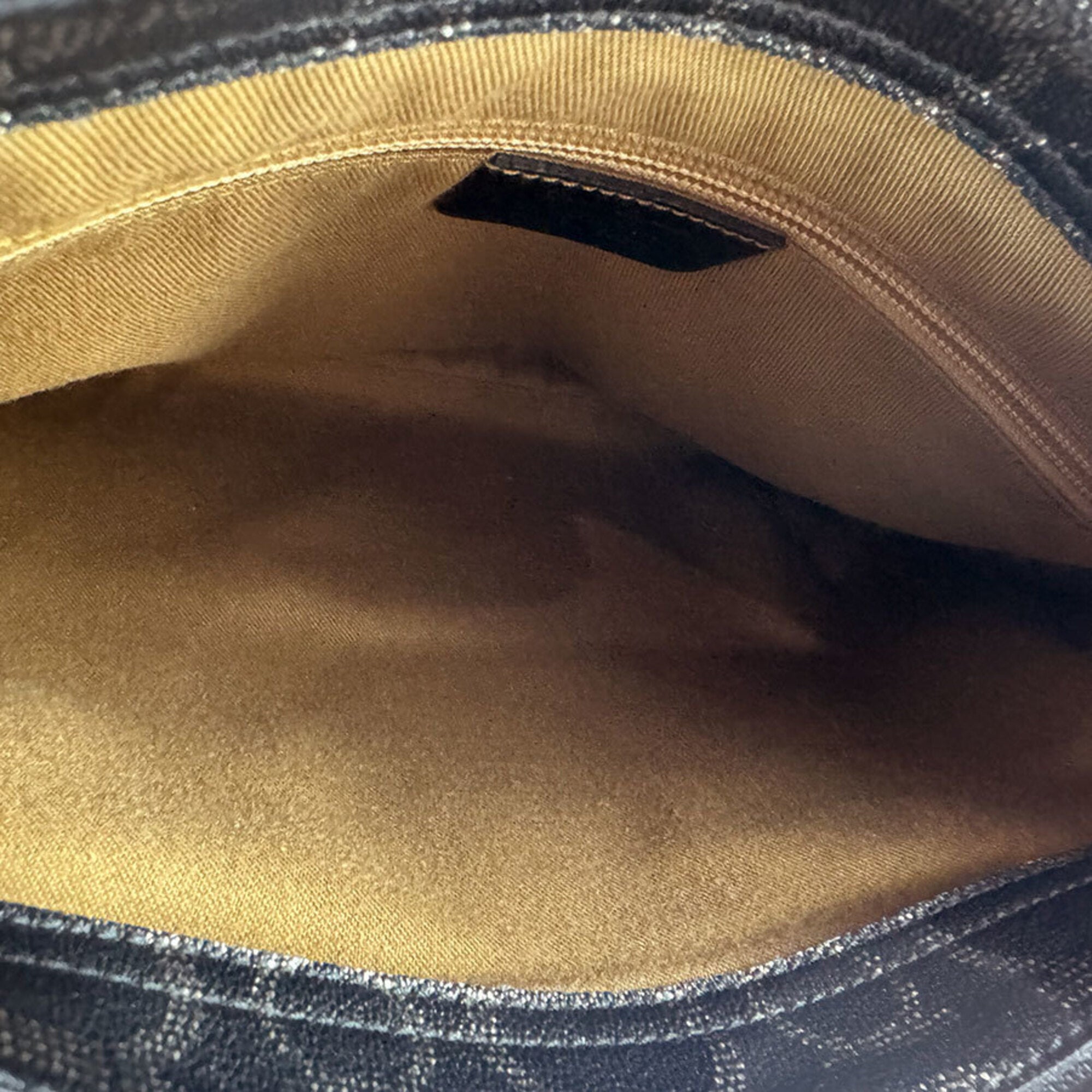 Salvatore Ferragamo Black Coated Canvas Leather Shoulder Bag (Pre-Owned)