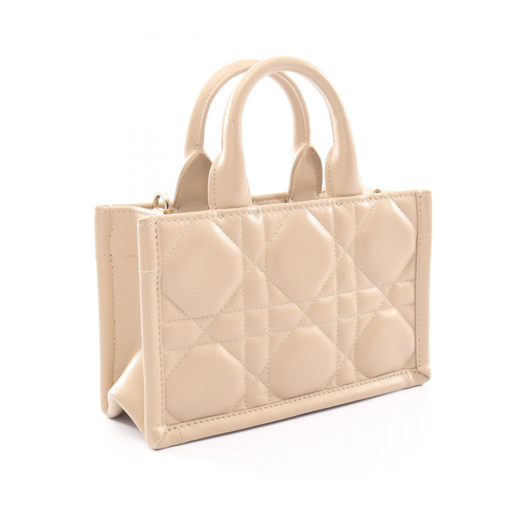 Christian Dior Beige Leather Handbag (Pre-Owned)