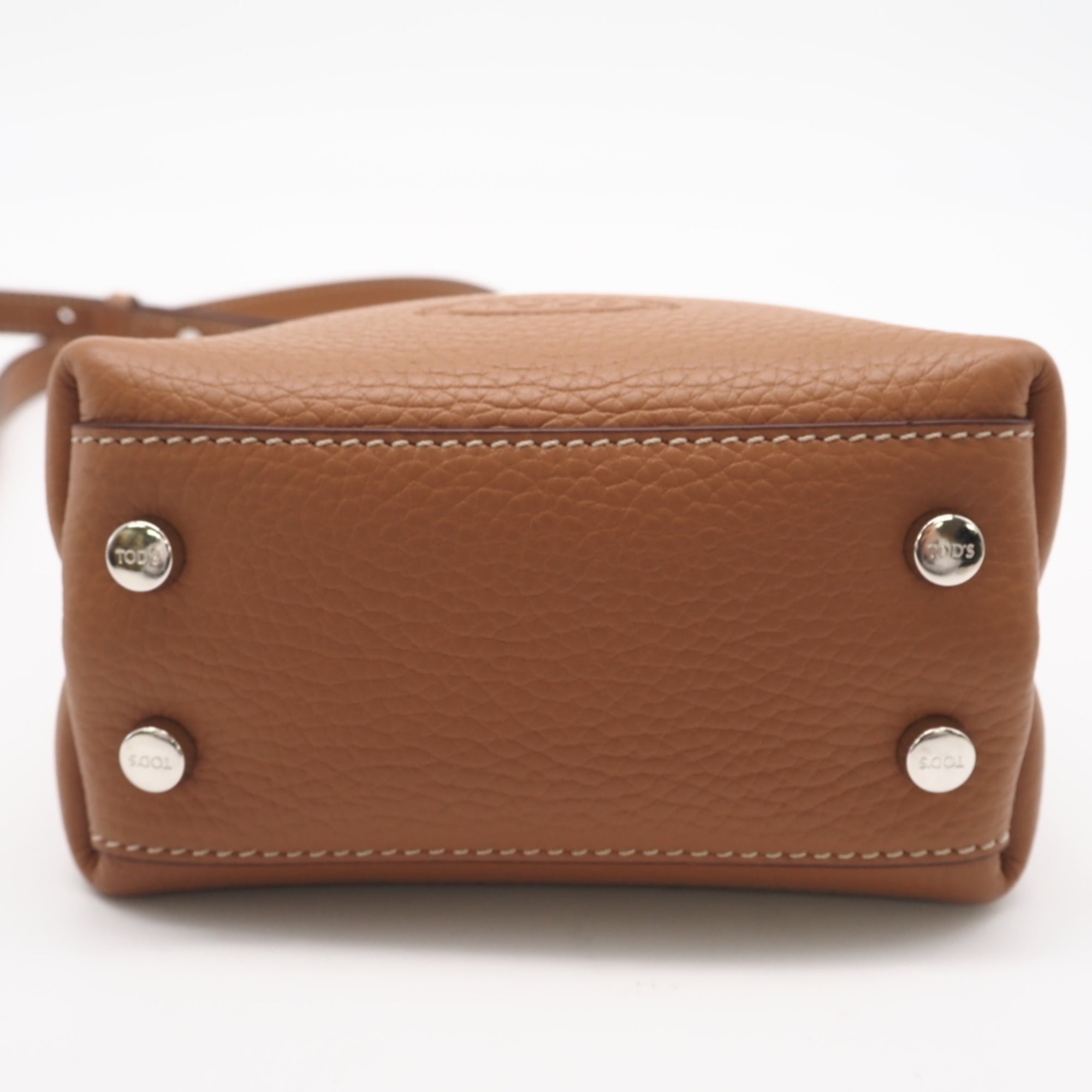 Tod's Brown Leather Handbag (Pre-Owned)