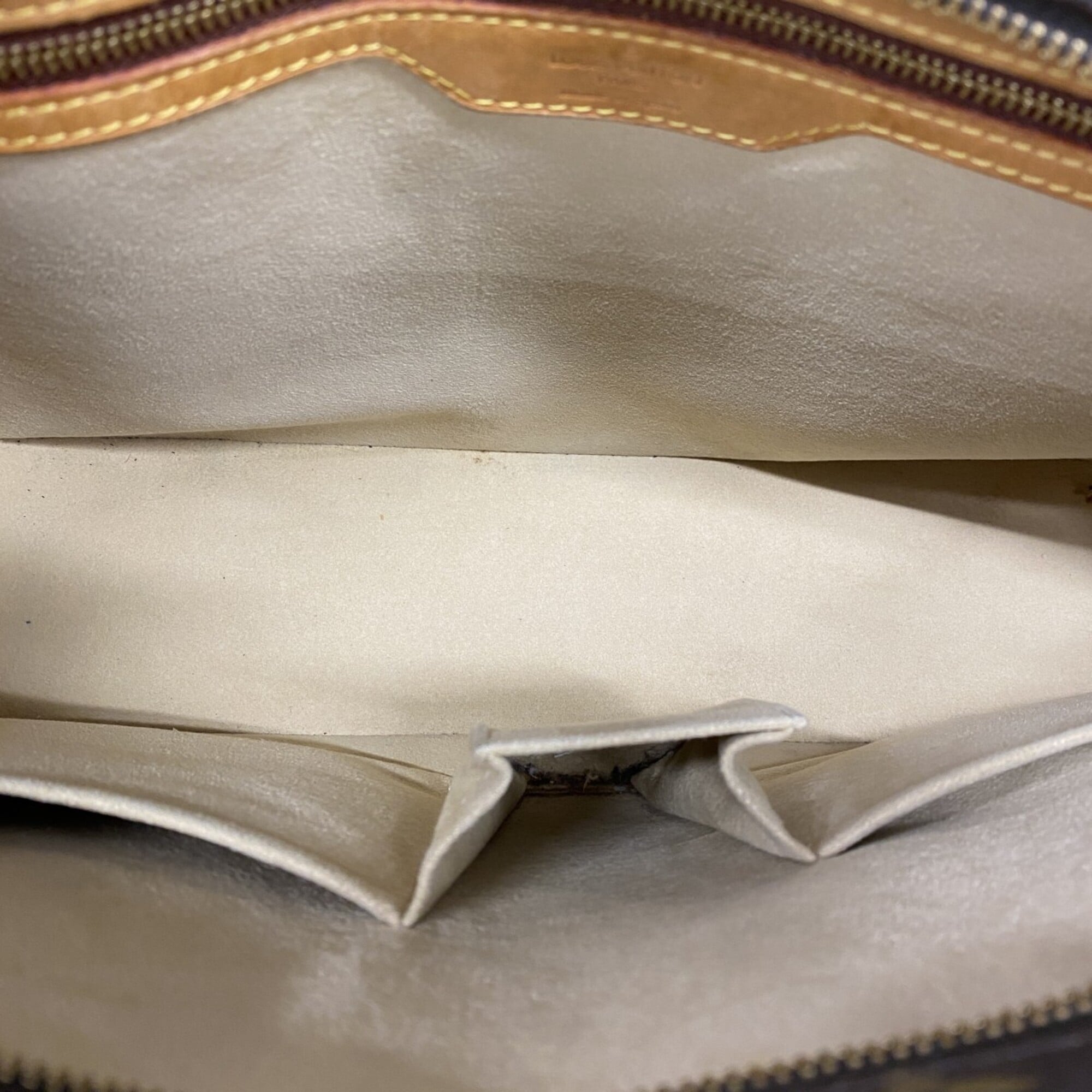 Louis Vuitton Brown Tote Bag (Pre-Owned)