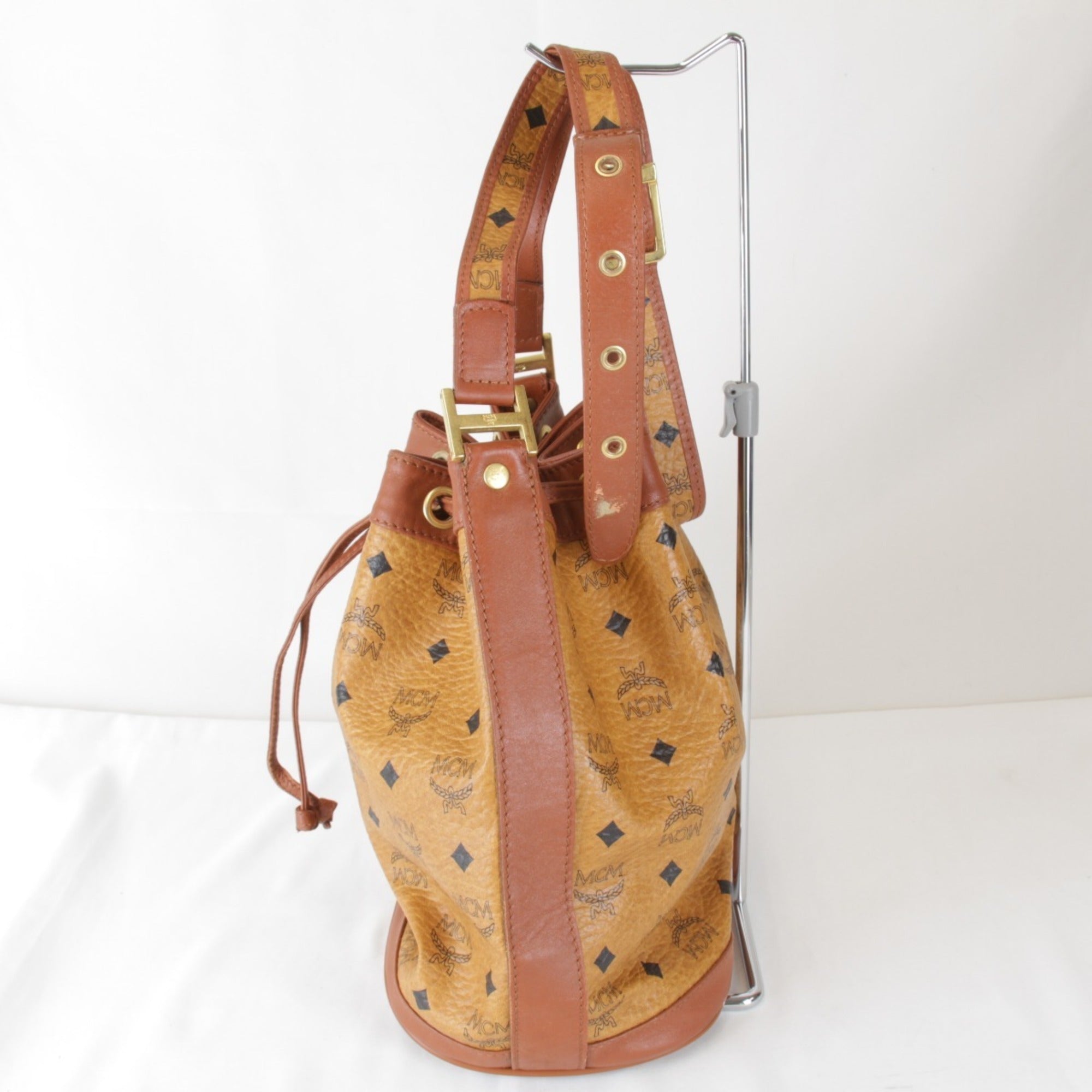 Mcm Brown Leather Shoulder Bag (Pre-Owned)