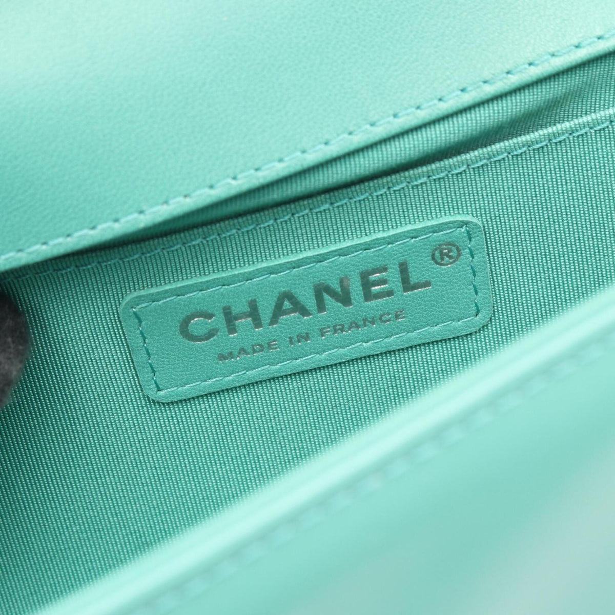 Chanel Green Leather Handbag Shoulder Bag (Pre-Owned)