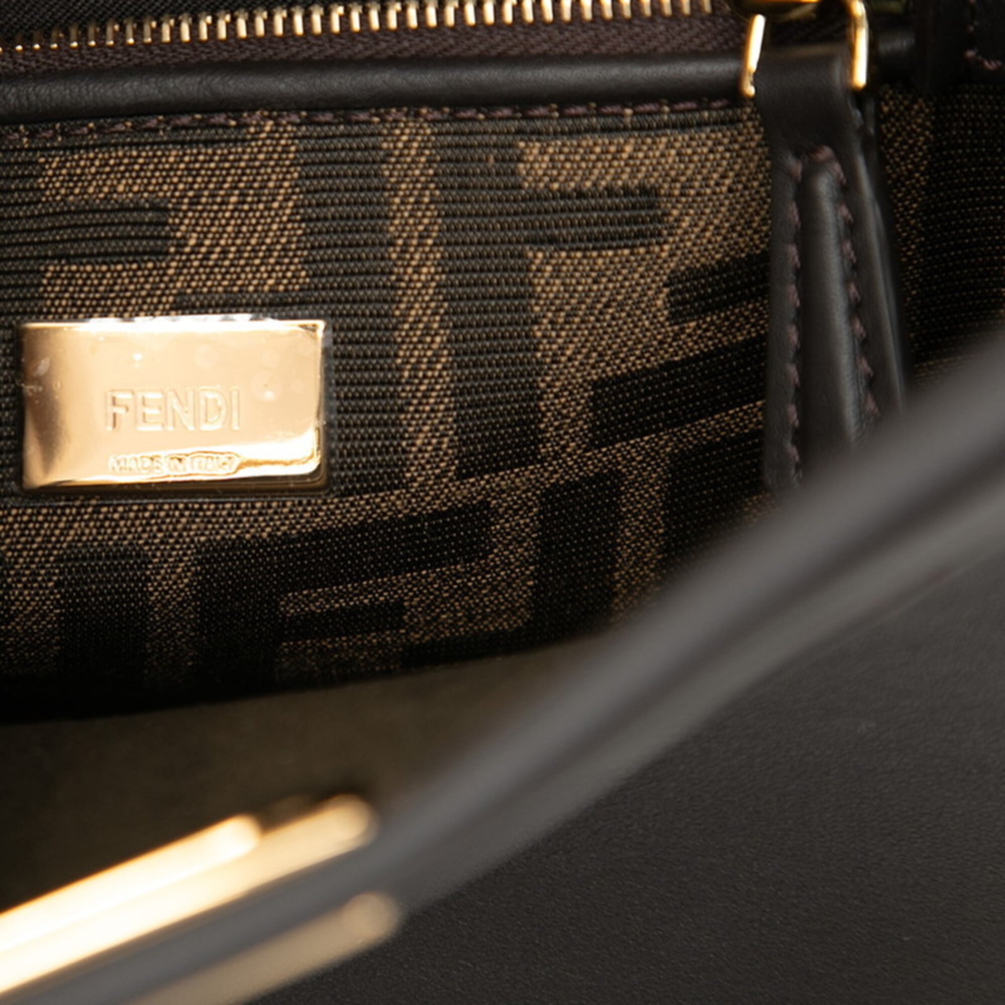 Fendi Dark Brown Leather Handbag Shoulder Bag (Pre-Owned)