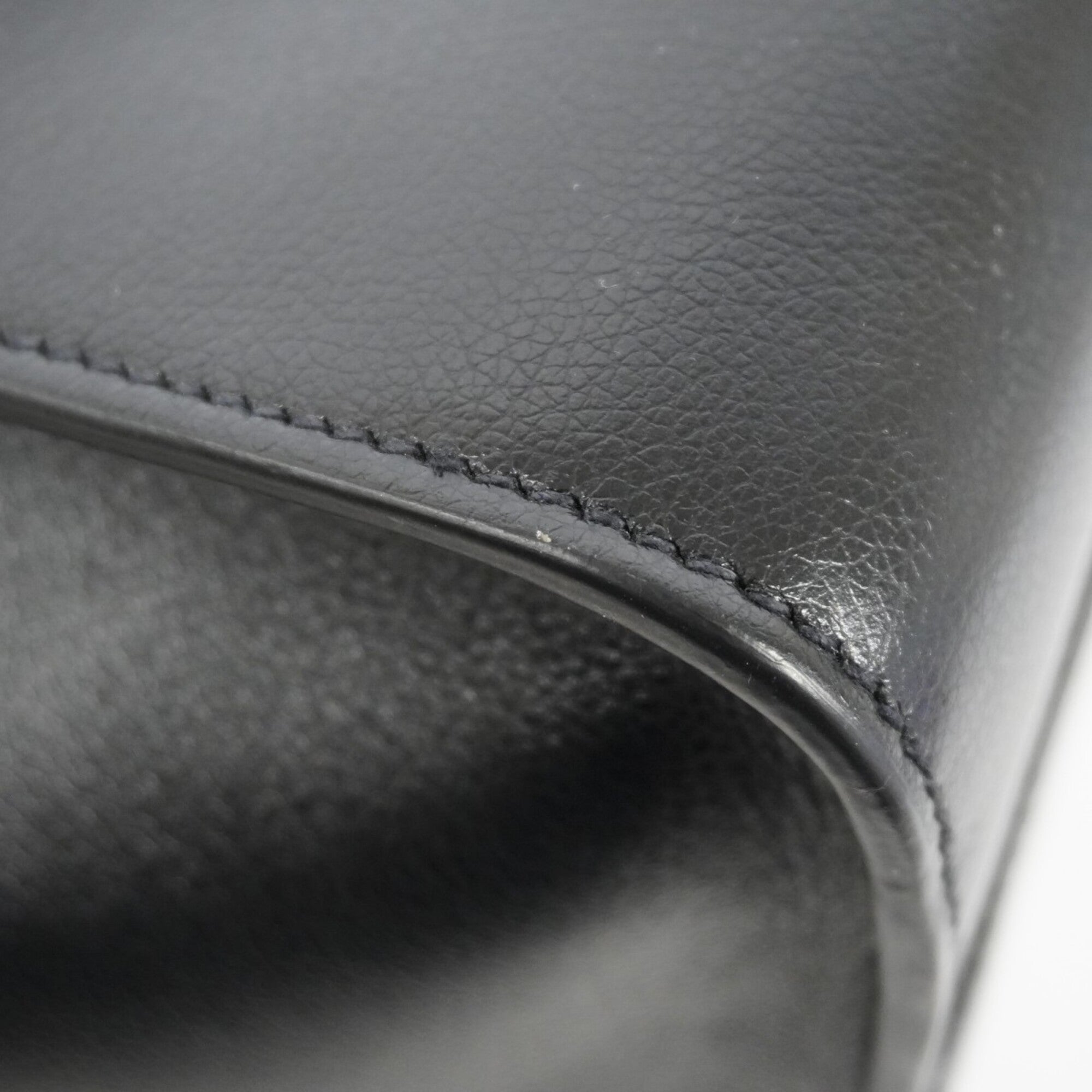 Prada Black Leather Handbag (Pre-Owned)