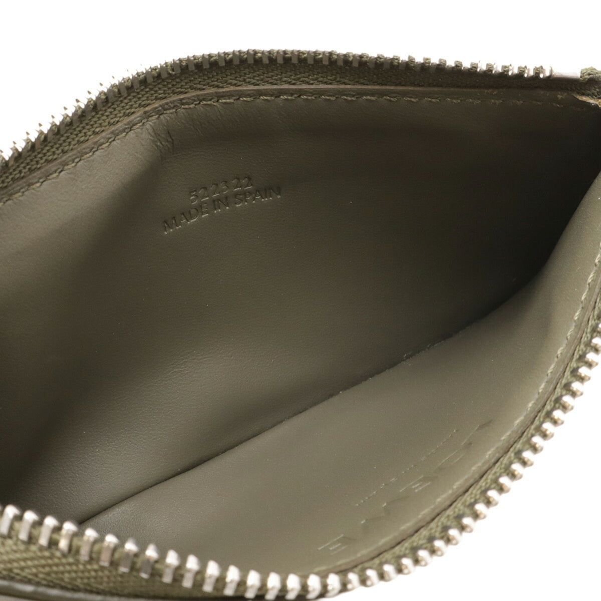 Loewe Gray Leather Coin Purse/Coin Case (Pre-Owned)