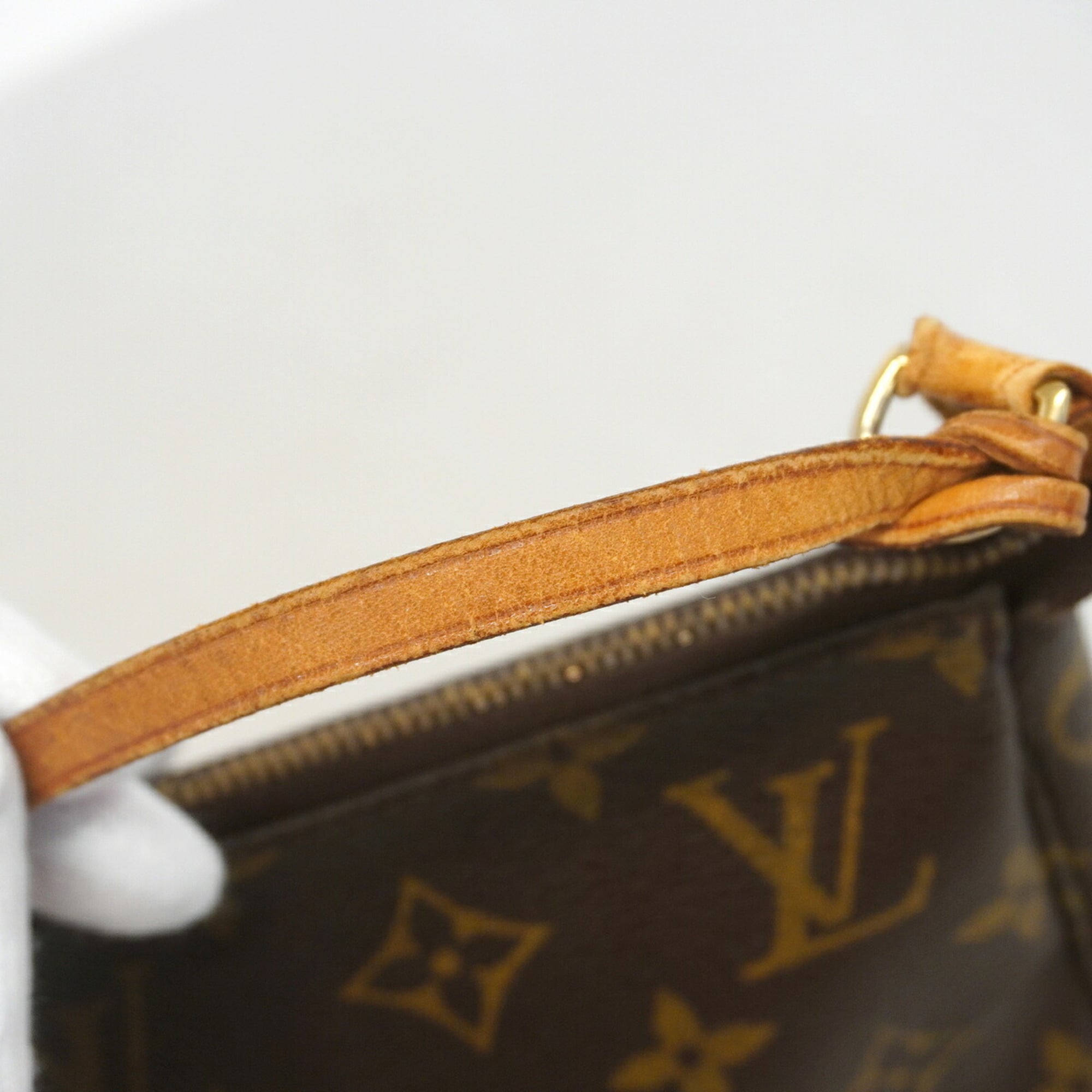 Louis Vuitton Brown Pouch (Pre-Owned)