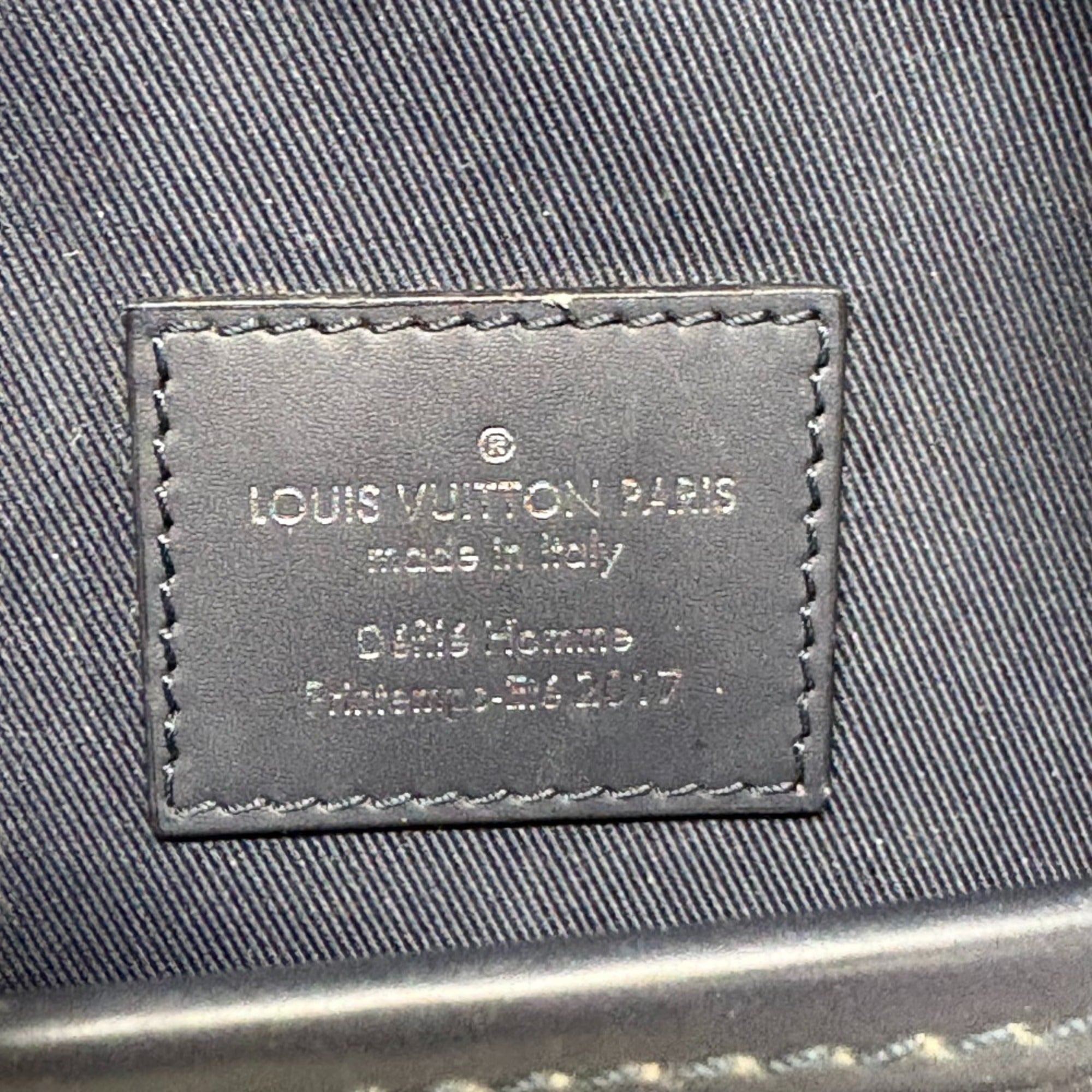 Louis Vuitton Navy Leather Shoulder Bag (Pre-Owned)