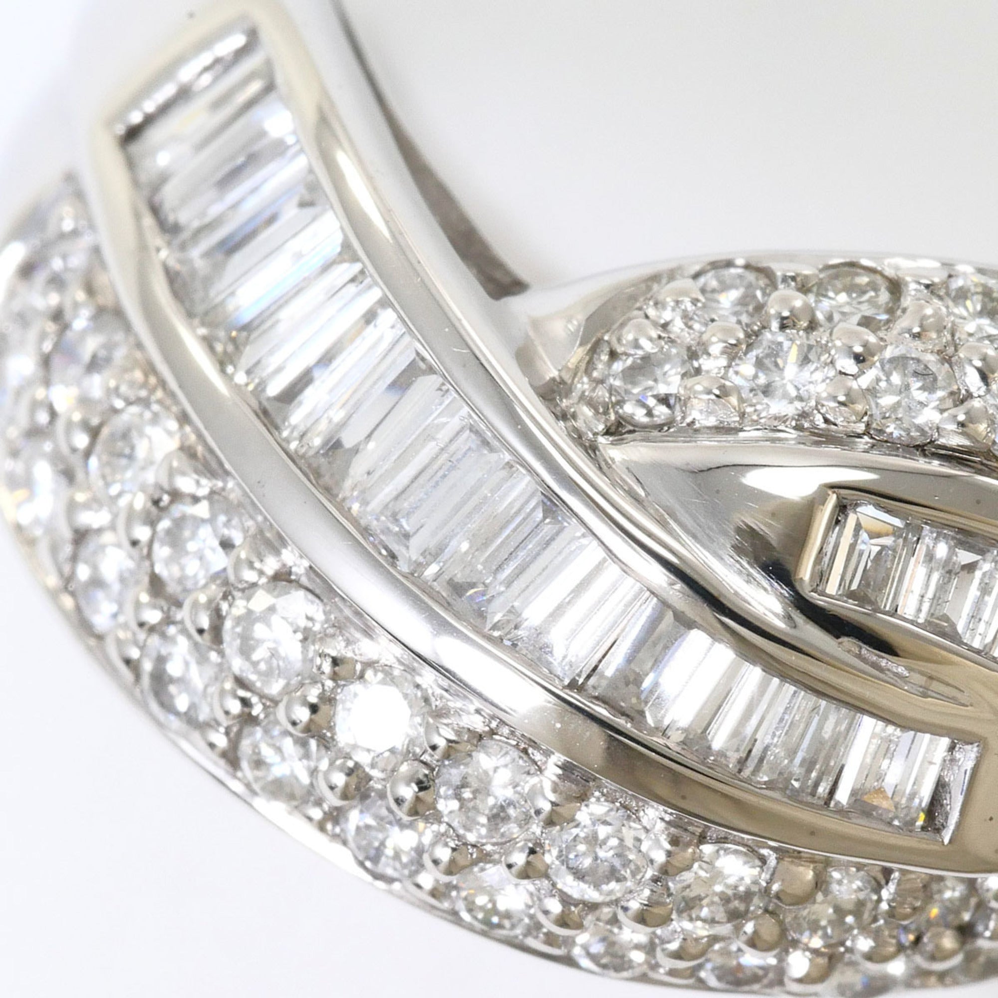 Unbranded White Gold White Gold (18K) Band Ring (Pre-Owned)