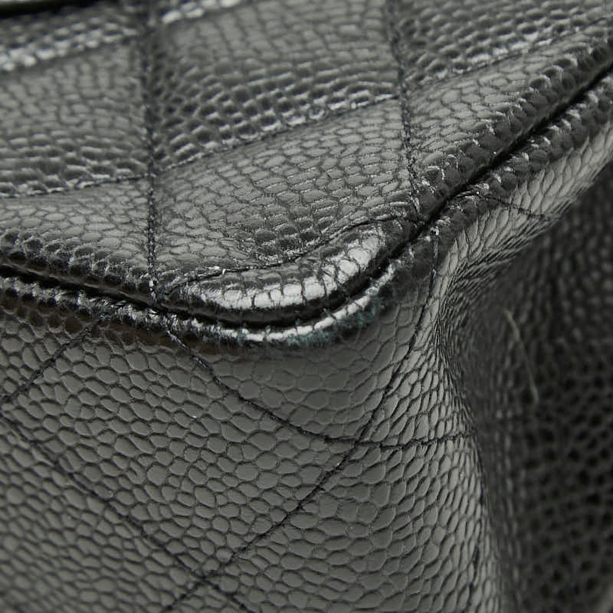 Chanel Black Grained Calfskin Shoulder Bag (Pre-Owned)