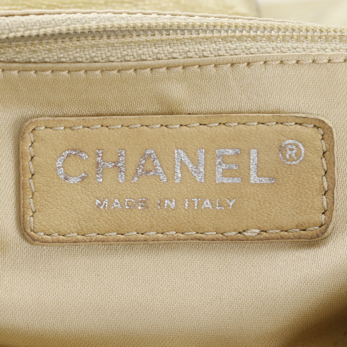 Chanel Gold Leather Shoulder Bag (Pre-Owned)
