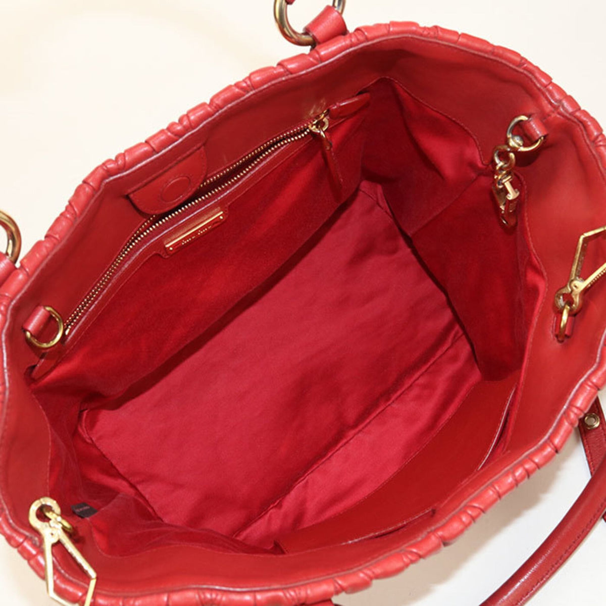 Miu Miu Red Color Leather Handbag (Pre-Owned)