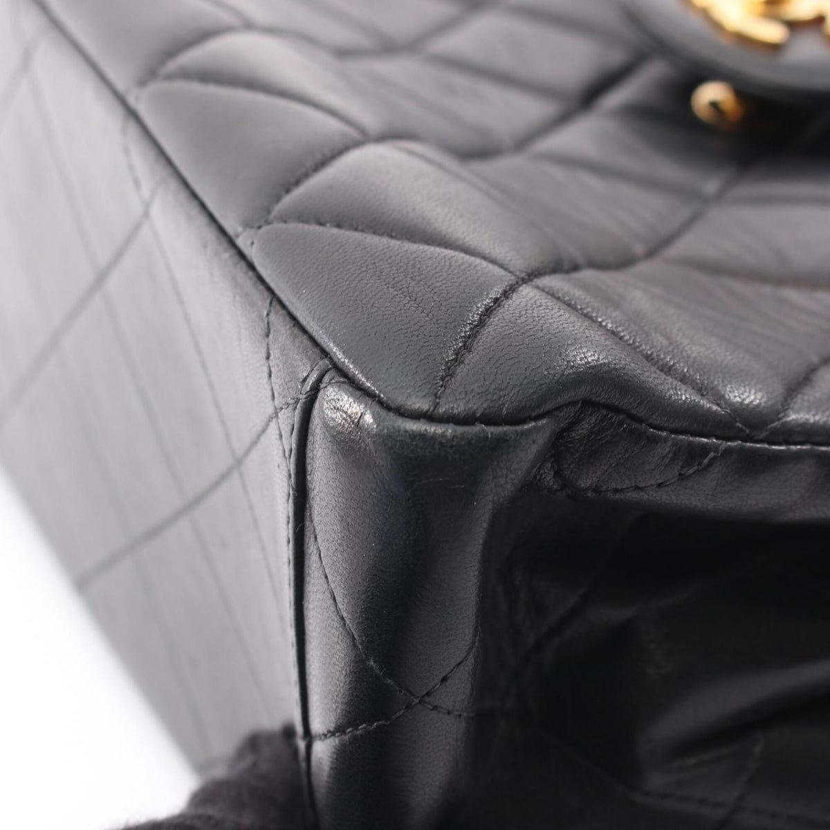Chanel Matelasse Black Leather Handbag Shoulder Bag (Pre-Owned)