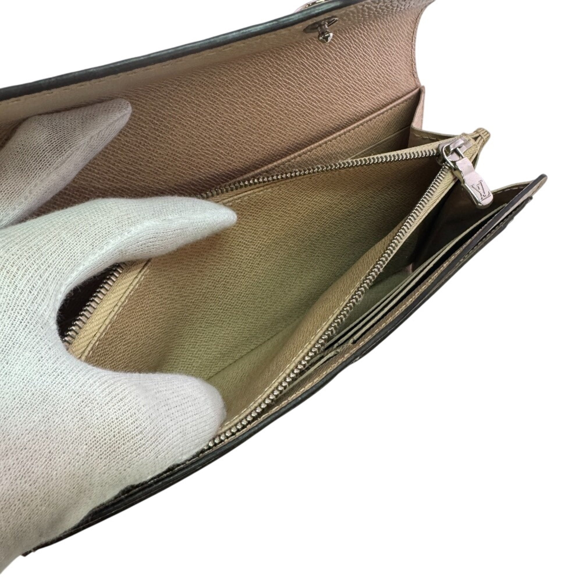 Louis Vuitton Beige Leather (Pre-Owned)