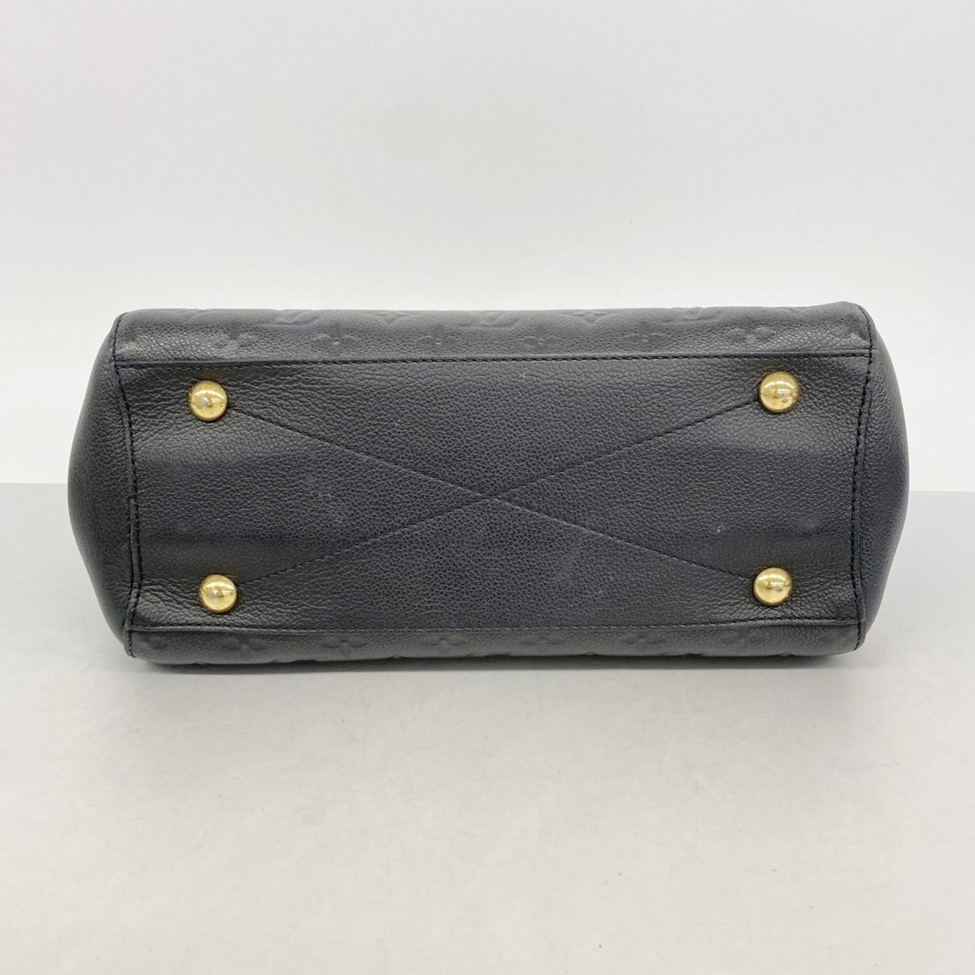 Louis Vuitton Noir Handbag (Pre-Owned)
