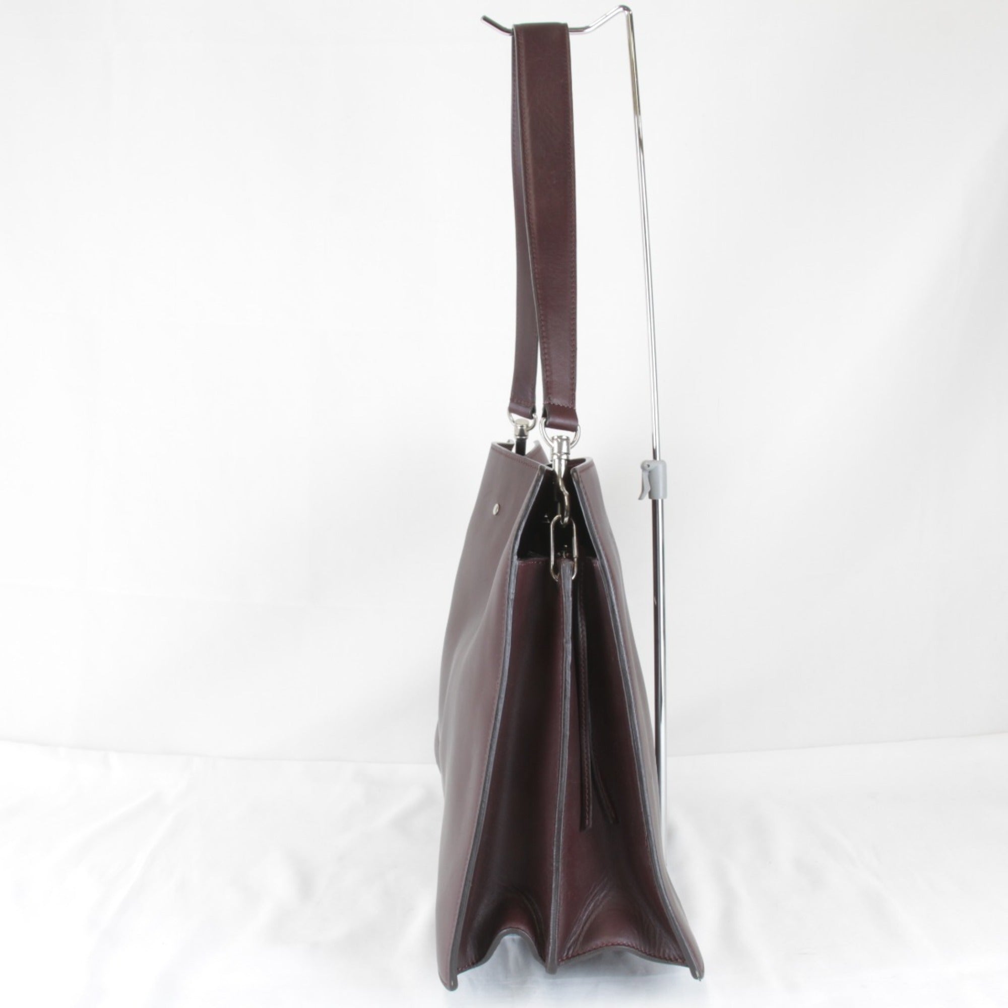 Celine Bordeaux Wine Leather Shoulder Bag (Pre-Owned)