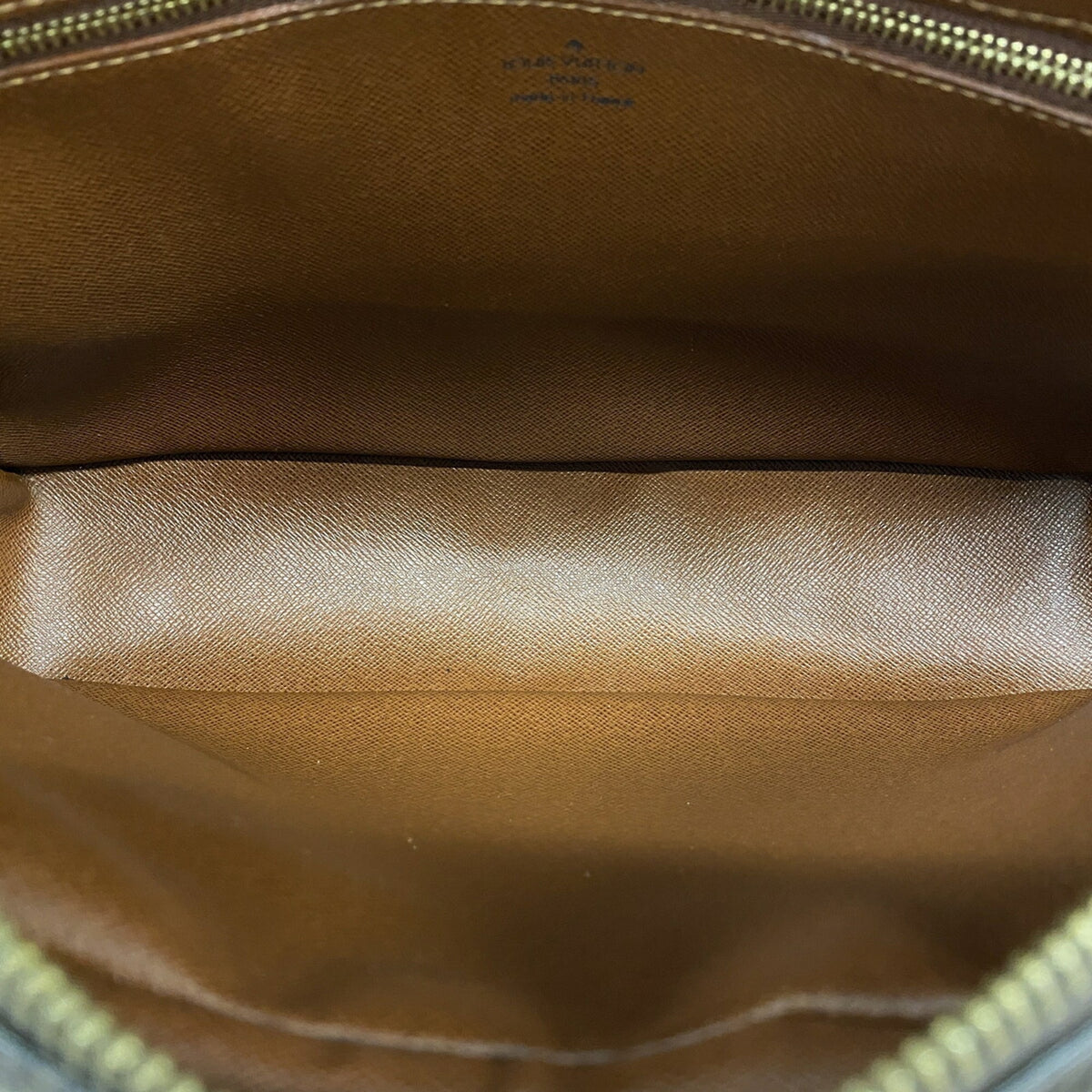 Louis Vuitton Brown Shoulder Bag (Pre-Owned)