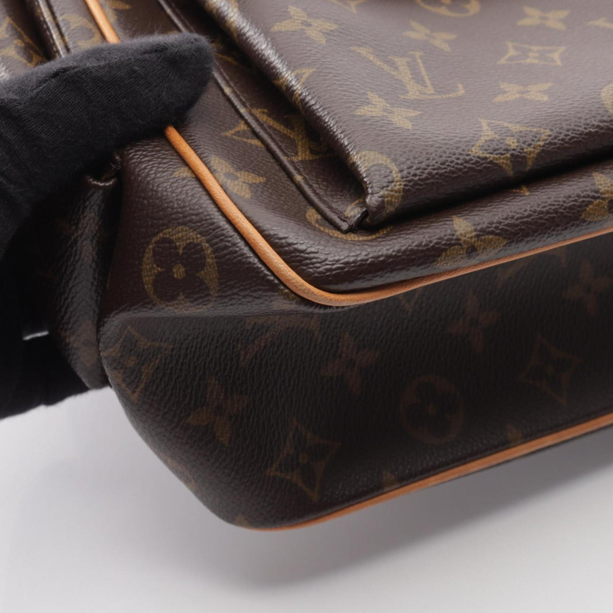 Louis Vuitton Brown Pvc Coated Canvas Leather Handbag (Pre-Owned)
