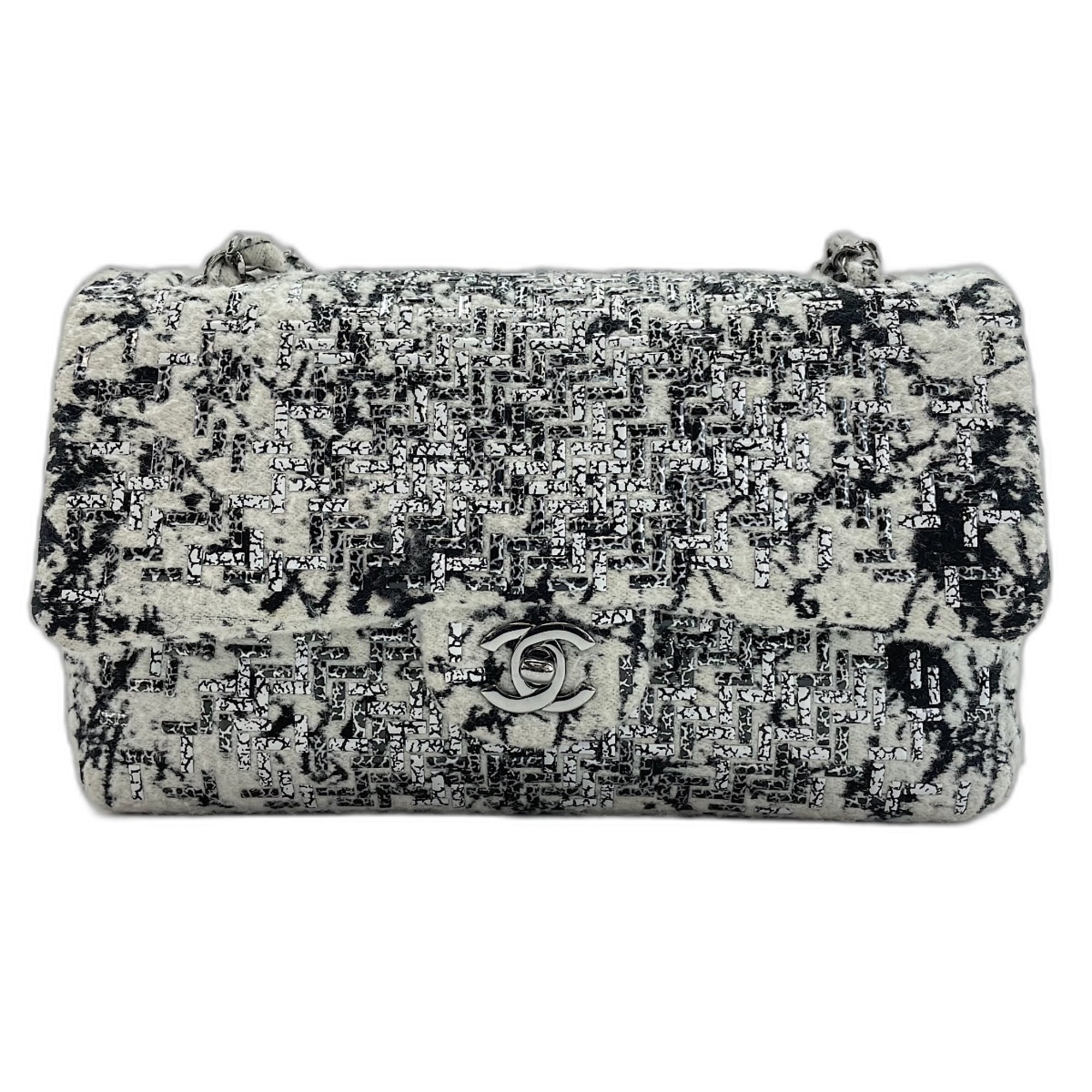 Chanel Multi-Color Tweed Shoulder Bag (Pre-Owned)