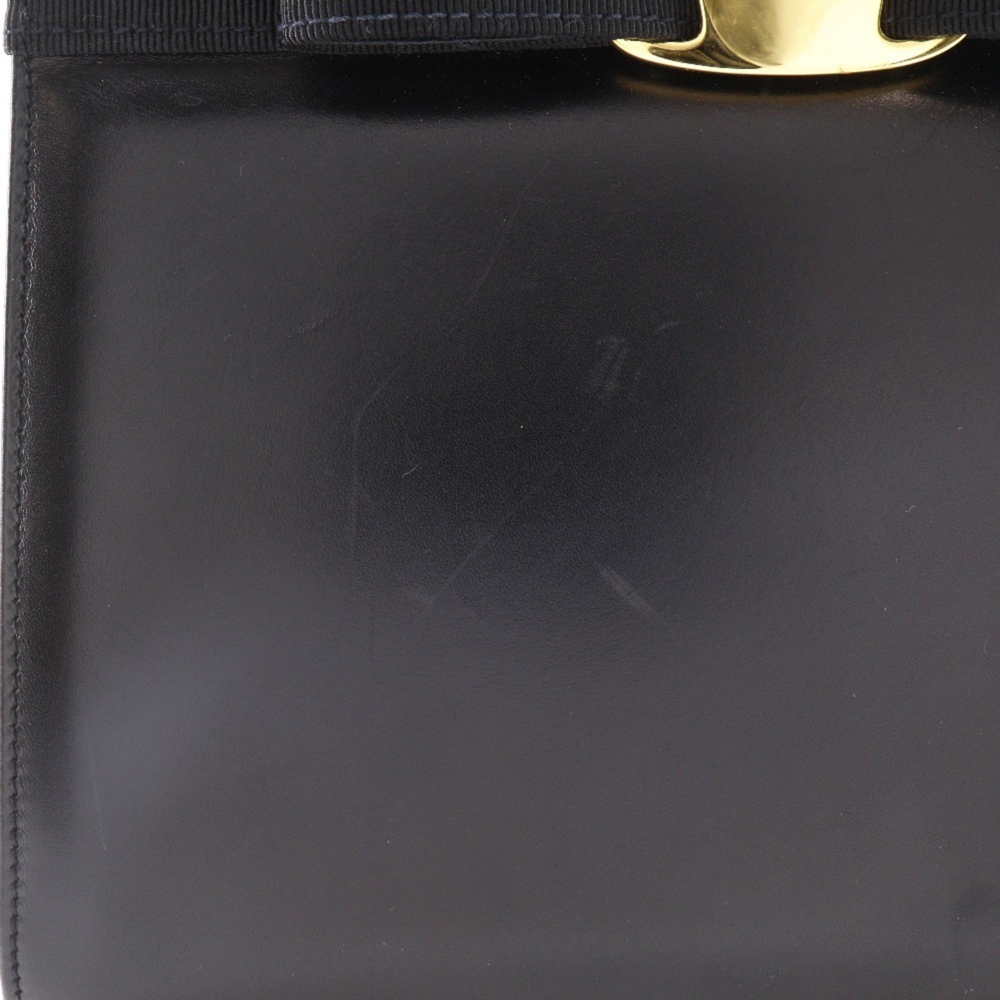 Salvatore Ferragamo Black Leather Handbag (Pre-Owned)