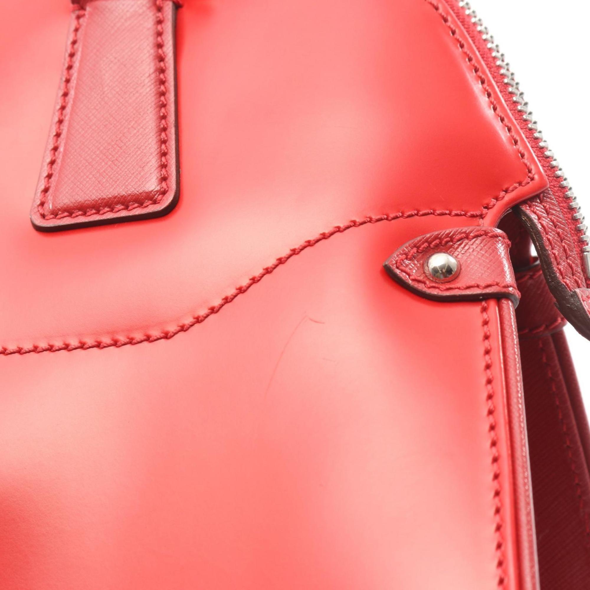 Salvatore Ferragamo Red Color Leather Handbag (Pre-Owned)