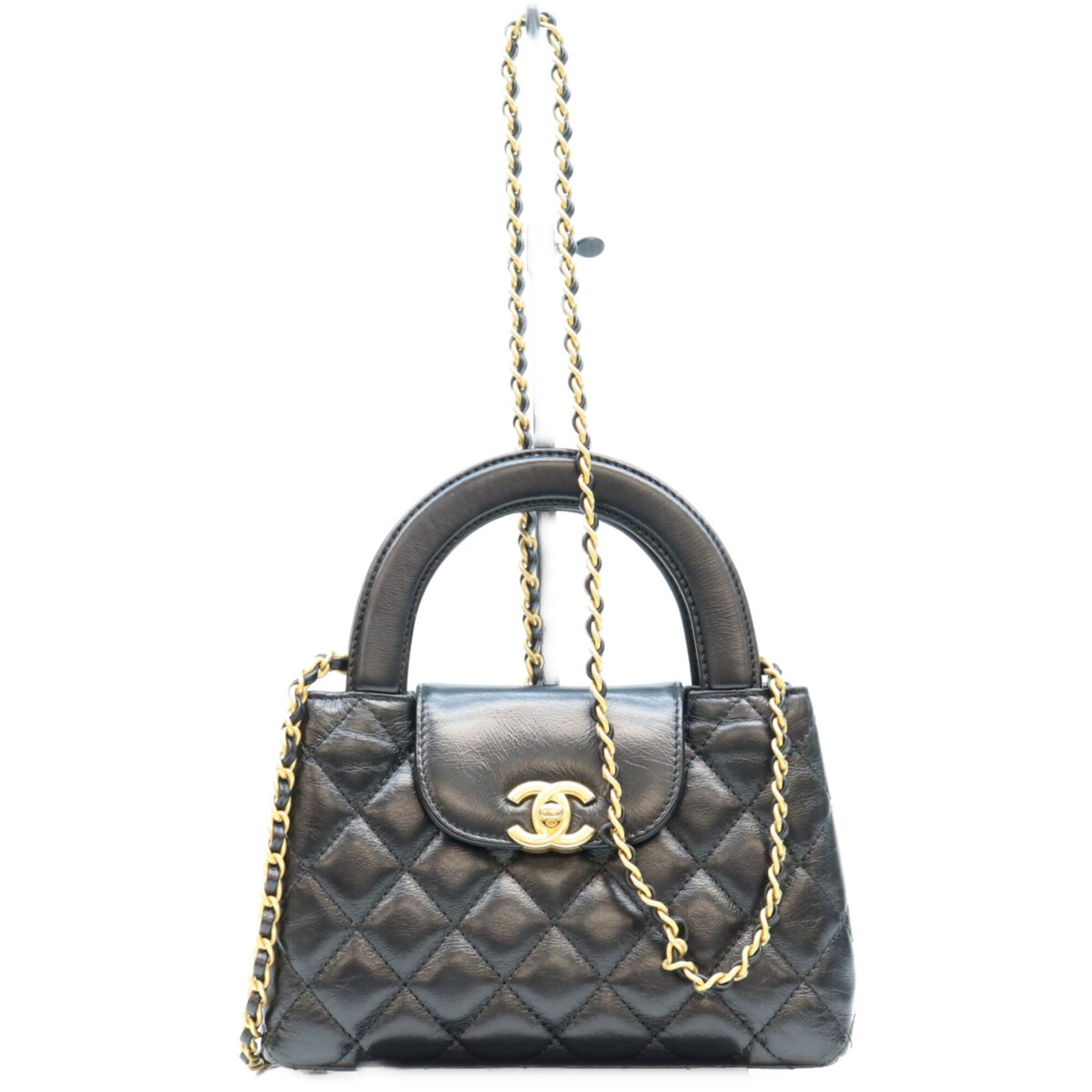 Chanel Black Leather Shoulder Bag (Pre-Owned)