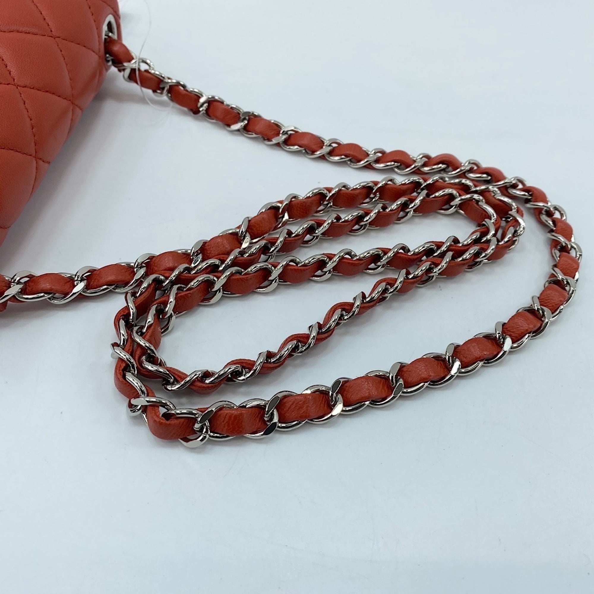 Chanel Orange Shoulder Bag (Pre-Owned)