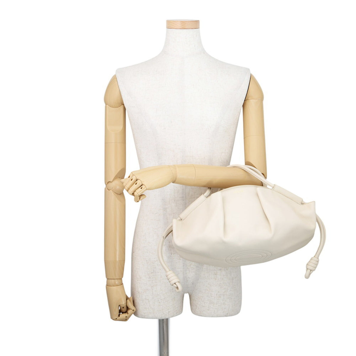 Loewe Ivory Leather Handbag Shoulder Bag (Pre-Owned)