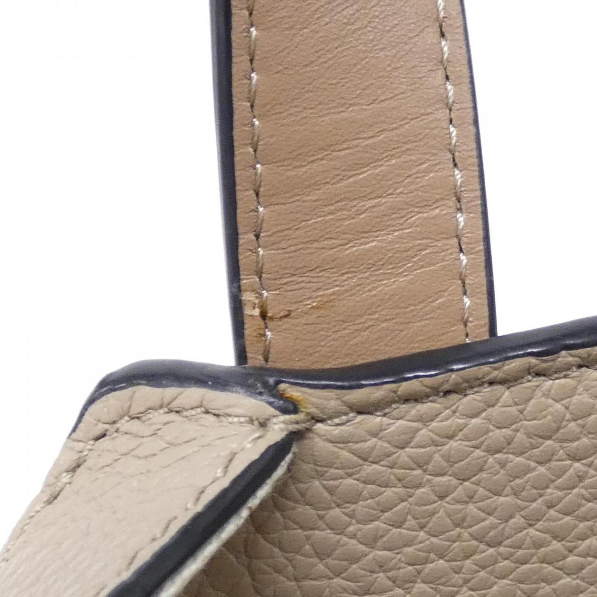 Loewe Sand Leather Shoulder Bag (Pre-Owned)