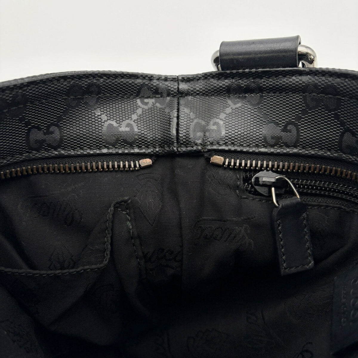 Gucci Black Pvc Coated Canvas Leather Shoulder Bag (Pre-Owned)
