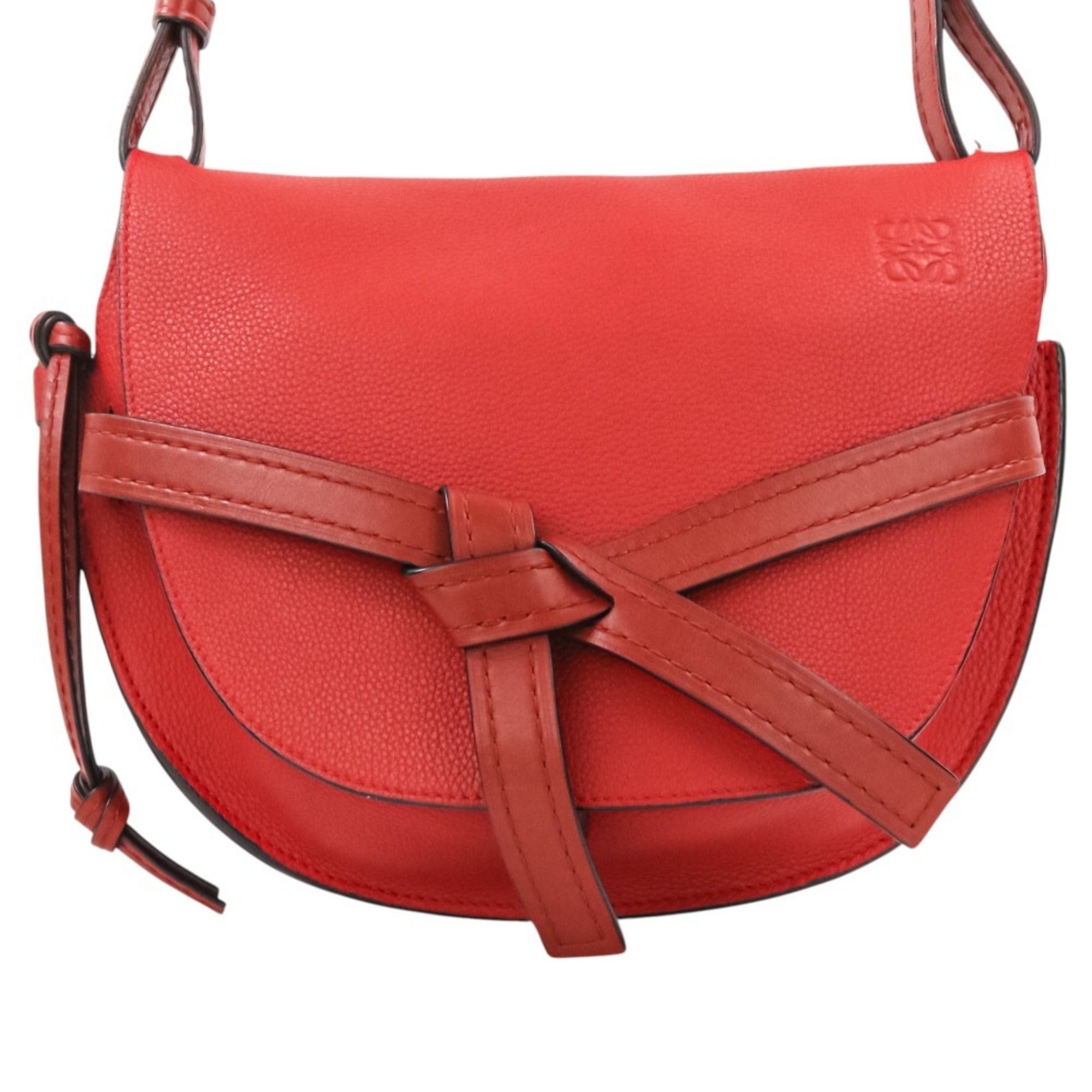 Loewe Red Color Leather Shoulder Bag (Pre-Owned)