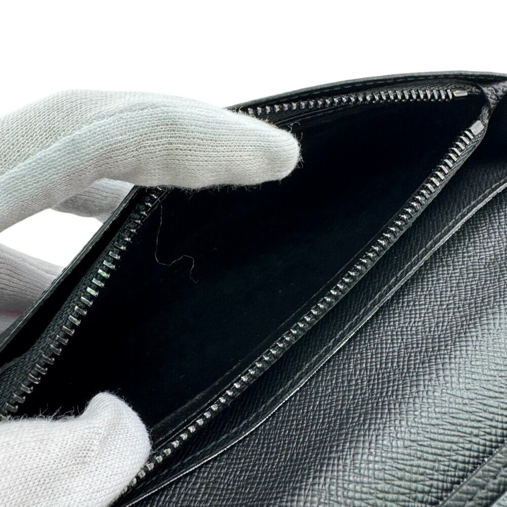 Louis Vuitton Black Leather (Pre-Owned)