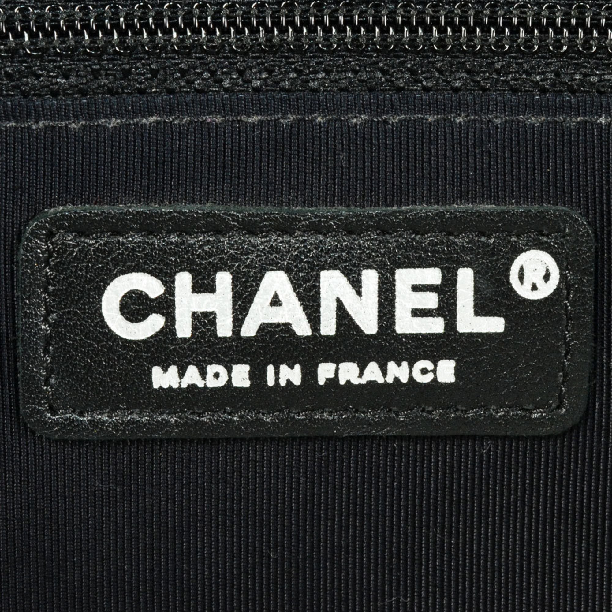 Chanel Black Leather Handbag (Pre-Owned)