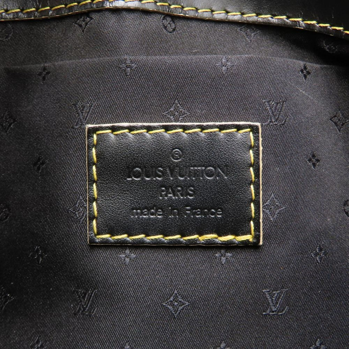 Louis Vuitton Noir Leather Shoulder Bag (Pre-Owned)