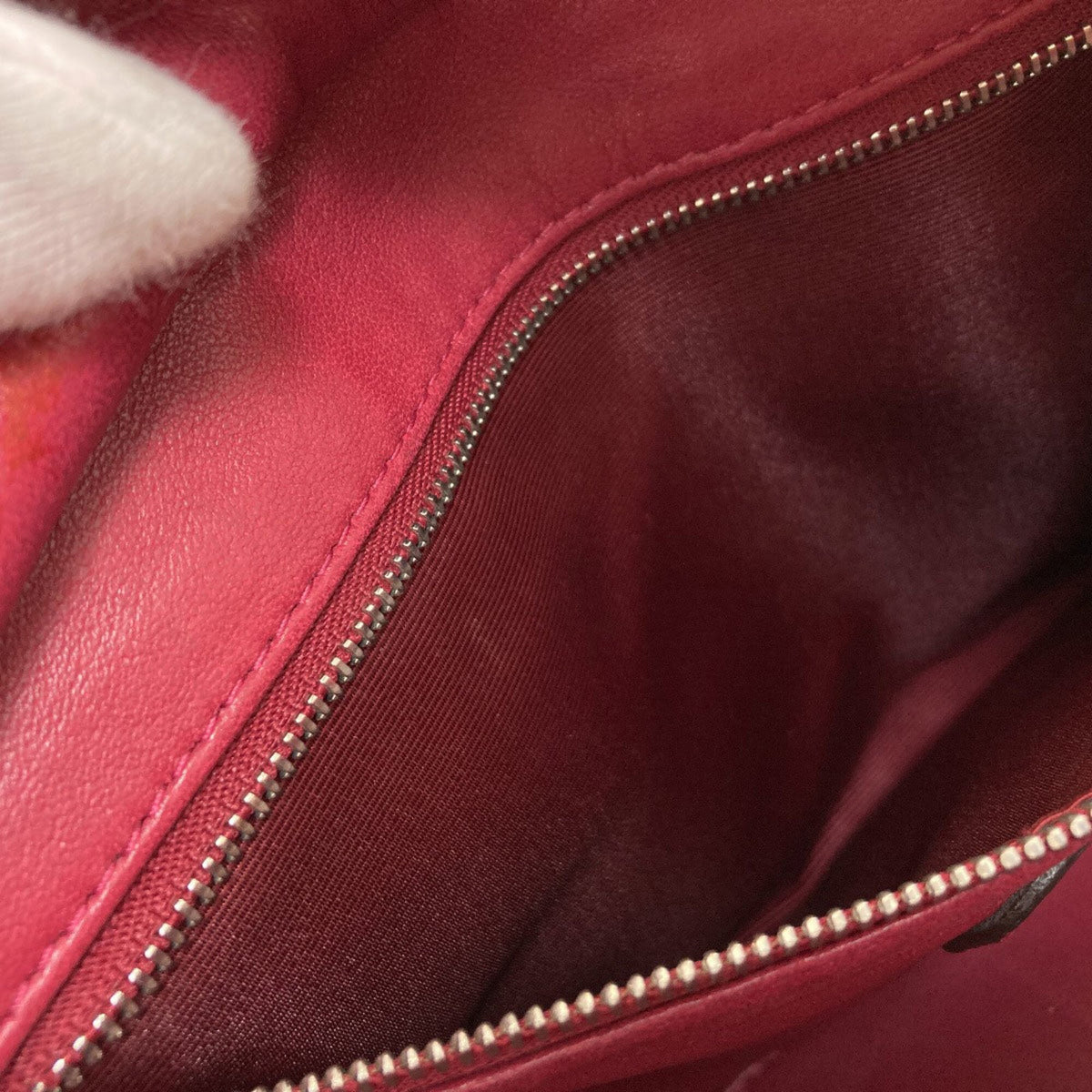 Loewe Red Color Leather Handbag (Pre-Owned)