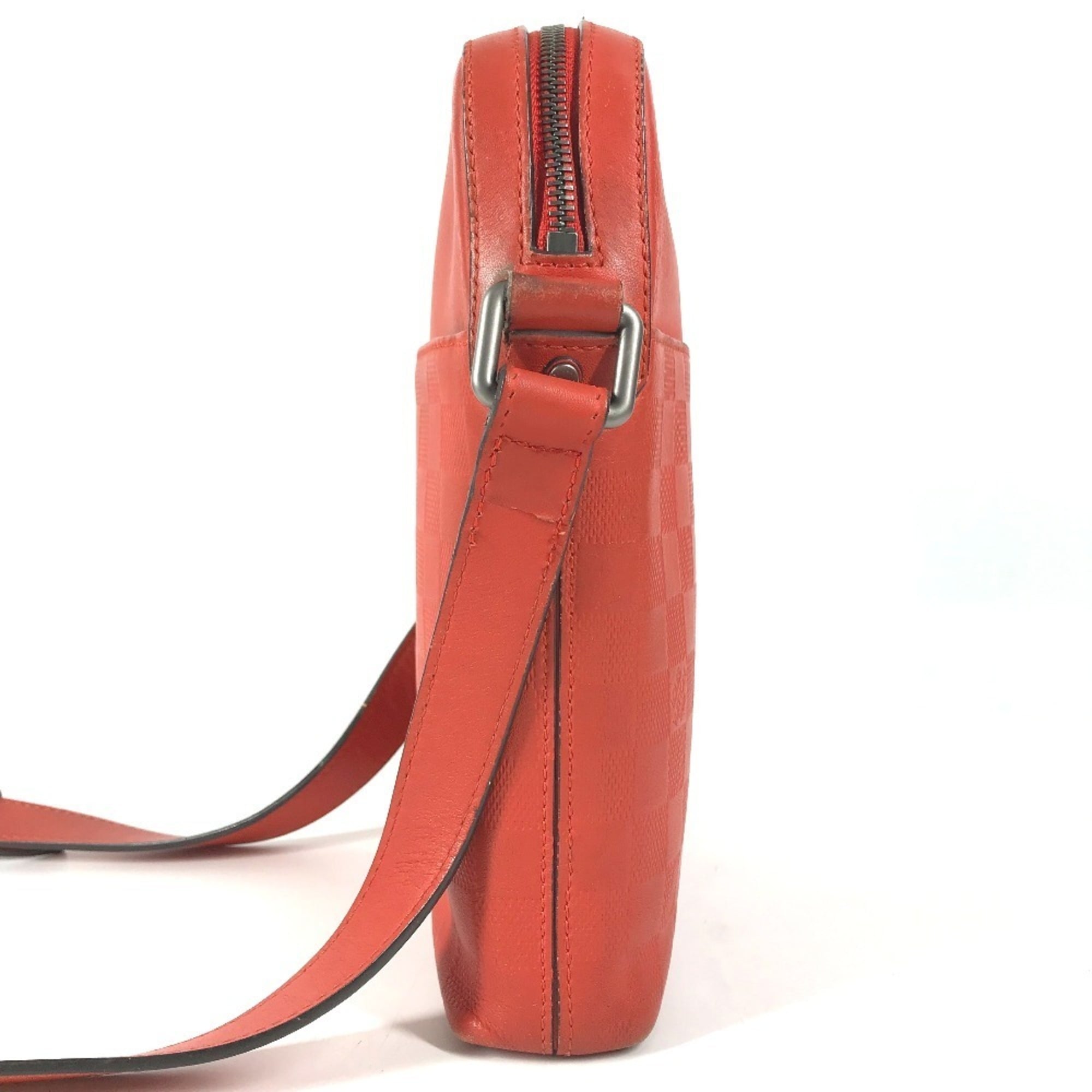 Louis Vuitton Red Color Damier Infini Leather Pochette Shoulder Bag (Pre-Owned)