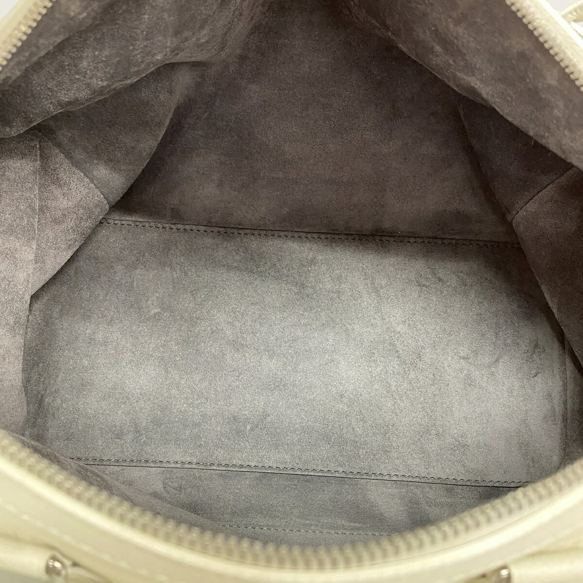 Louis Vuitton Blanc Casse Handbag (Pre-Owned)