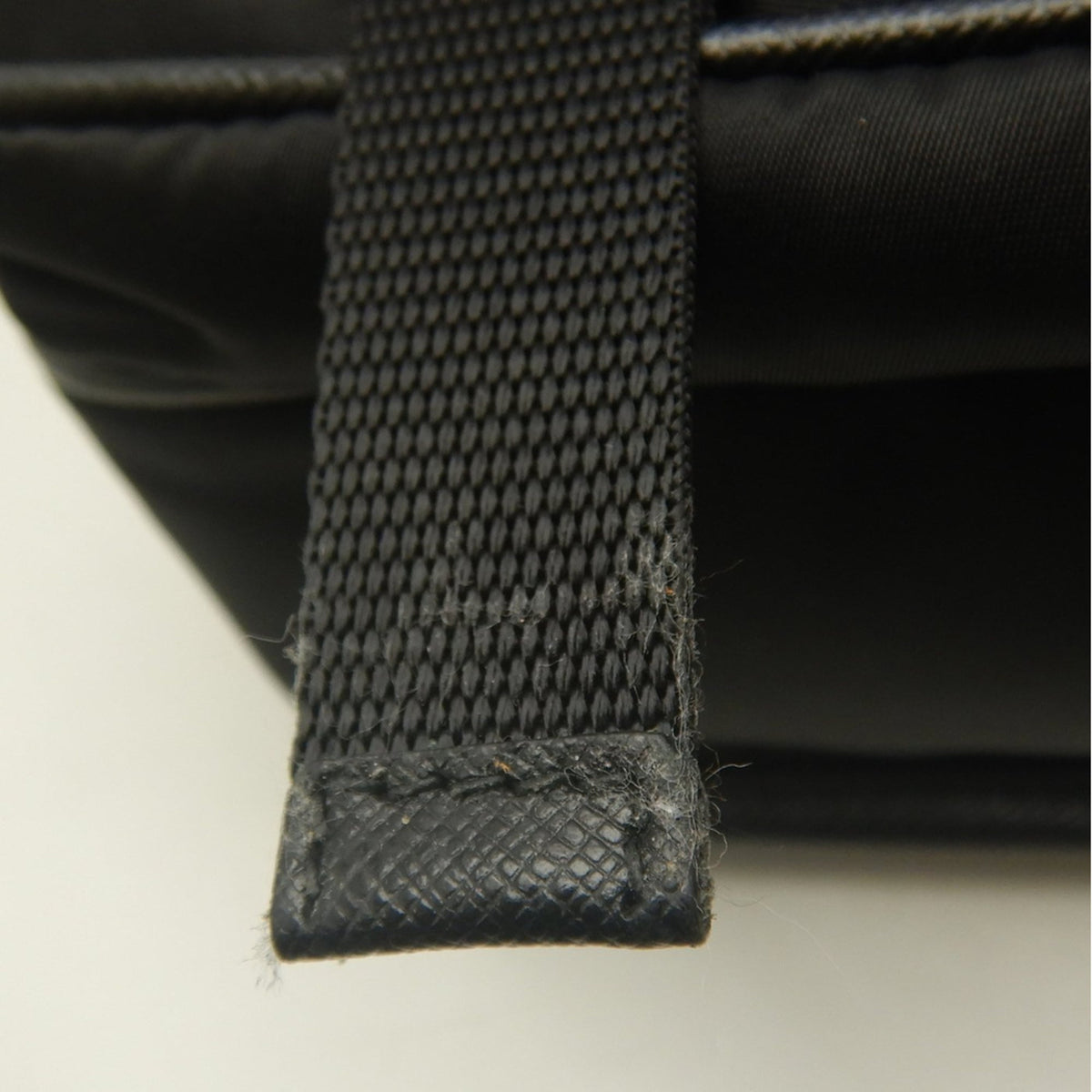 Prada Saffiano Nero Leather Shoulder Bag (Pre-Owned)