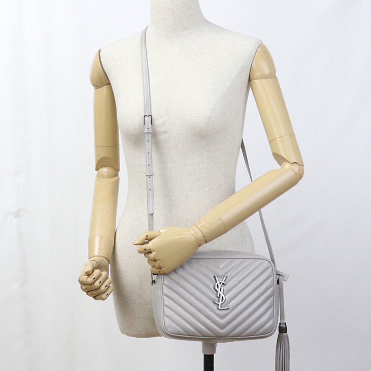 Saint Laurent Gray Leather Shoulder Bag (Pre-Owned)