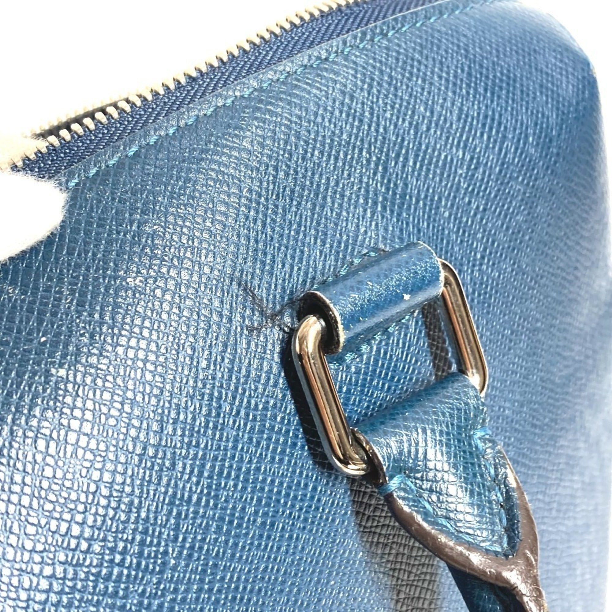 Louis Vuitton Blue Ocean Taiga Leather Shoulder Bag Tote Bag (Pre-Owned)