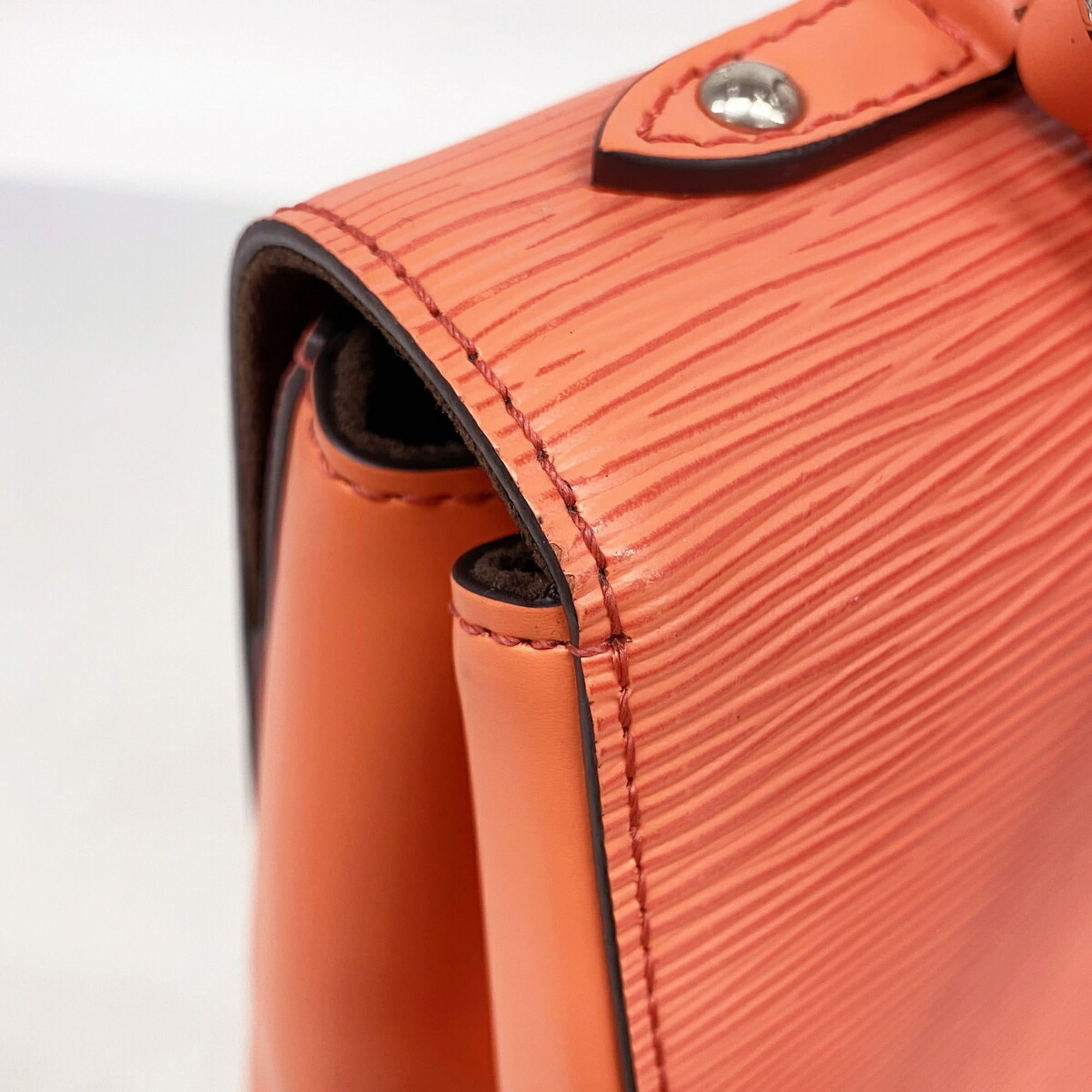 Louis Vuitton Poppy Petal Handbag (Pre-Owned)