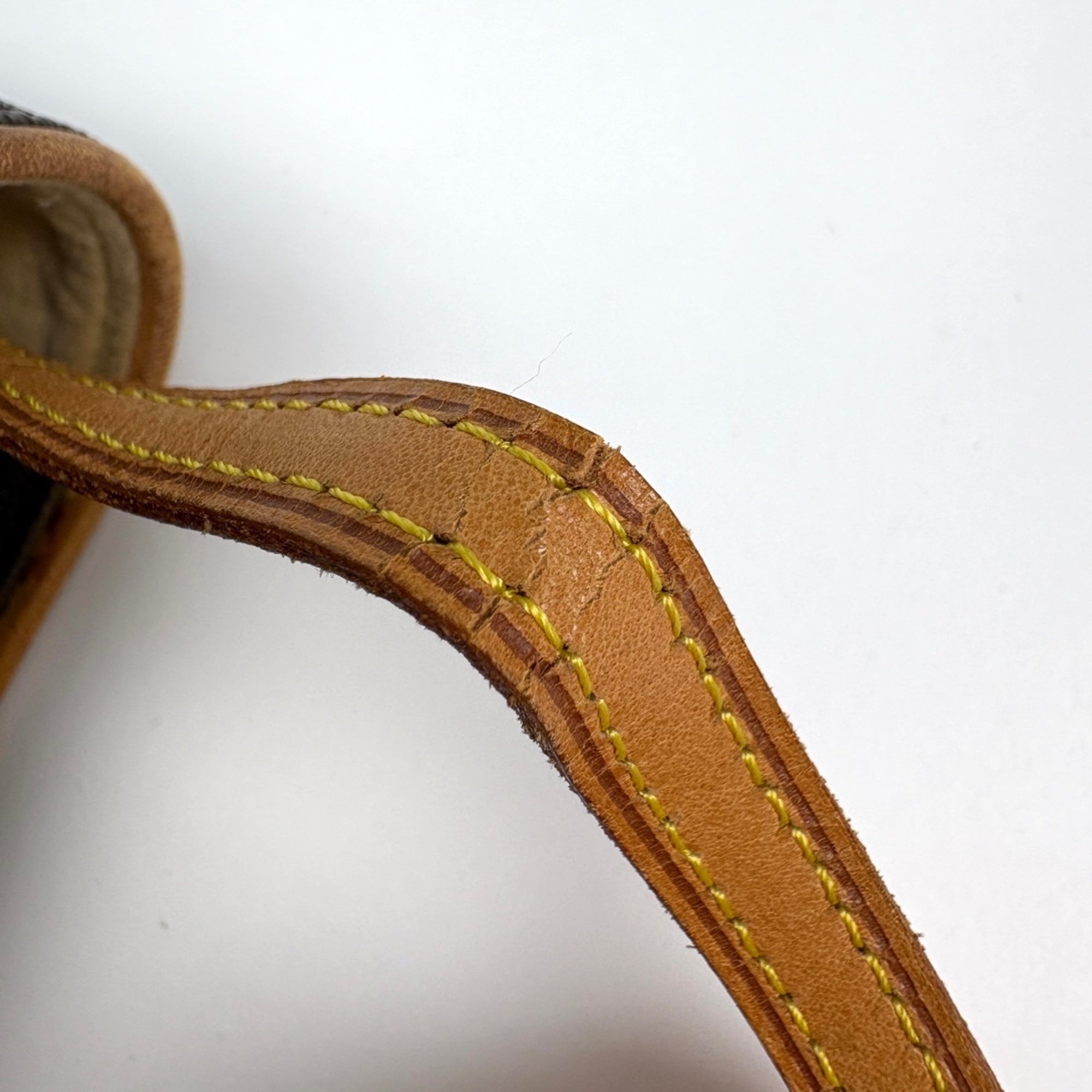 Louis Vuitton Brown Monogram Monogram Clutch Bag Pochette Shoulder Bag (Pre-Owned)