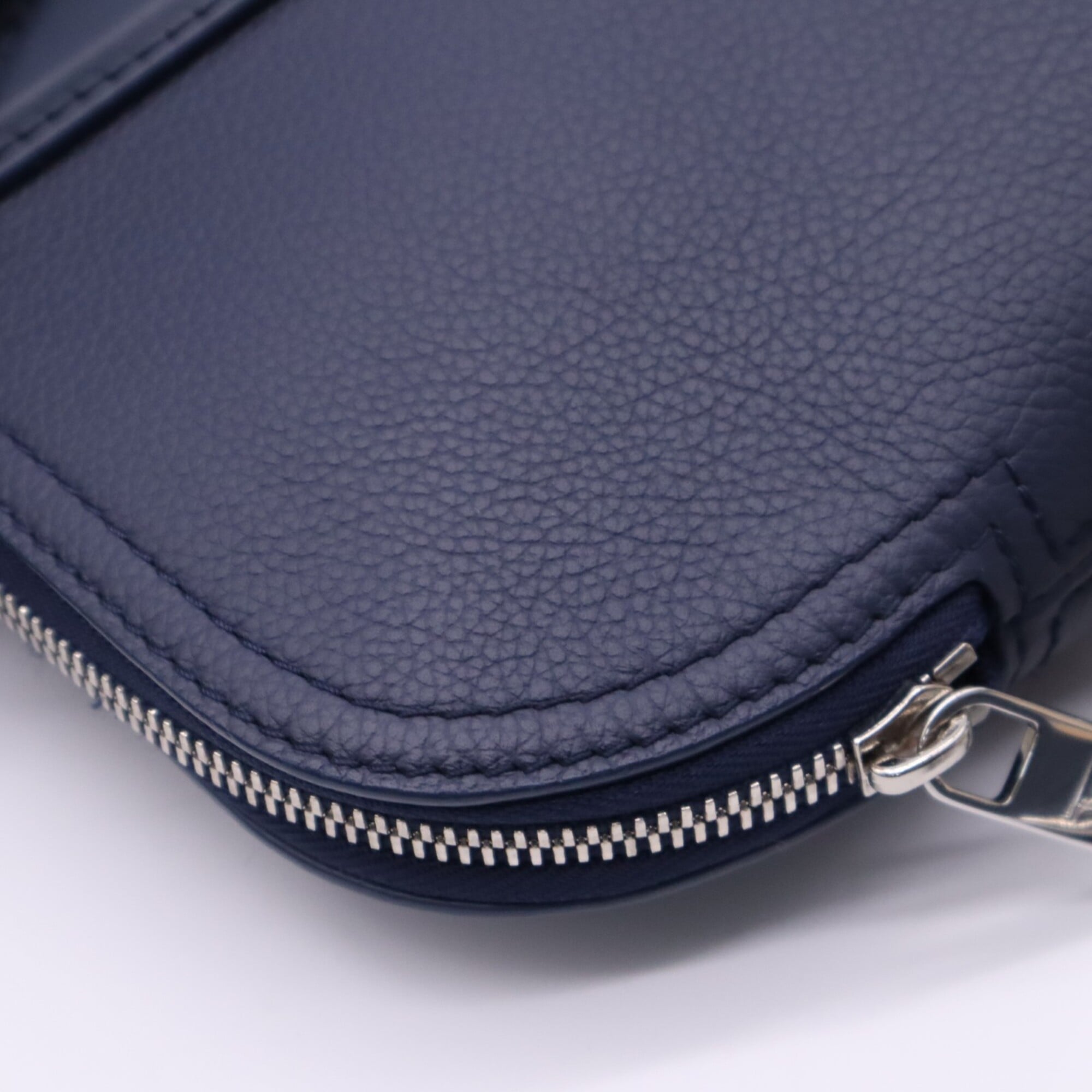Louis Vuitton Navy Briefcase Handbag (Pre-Owned)