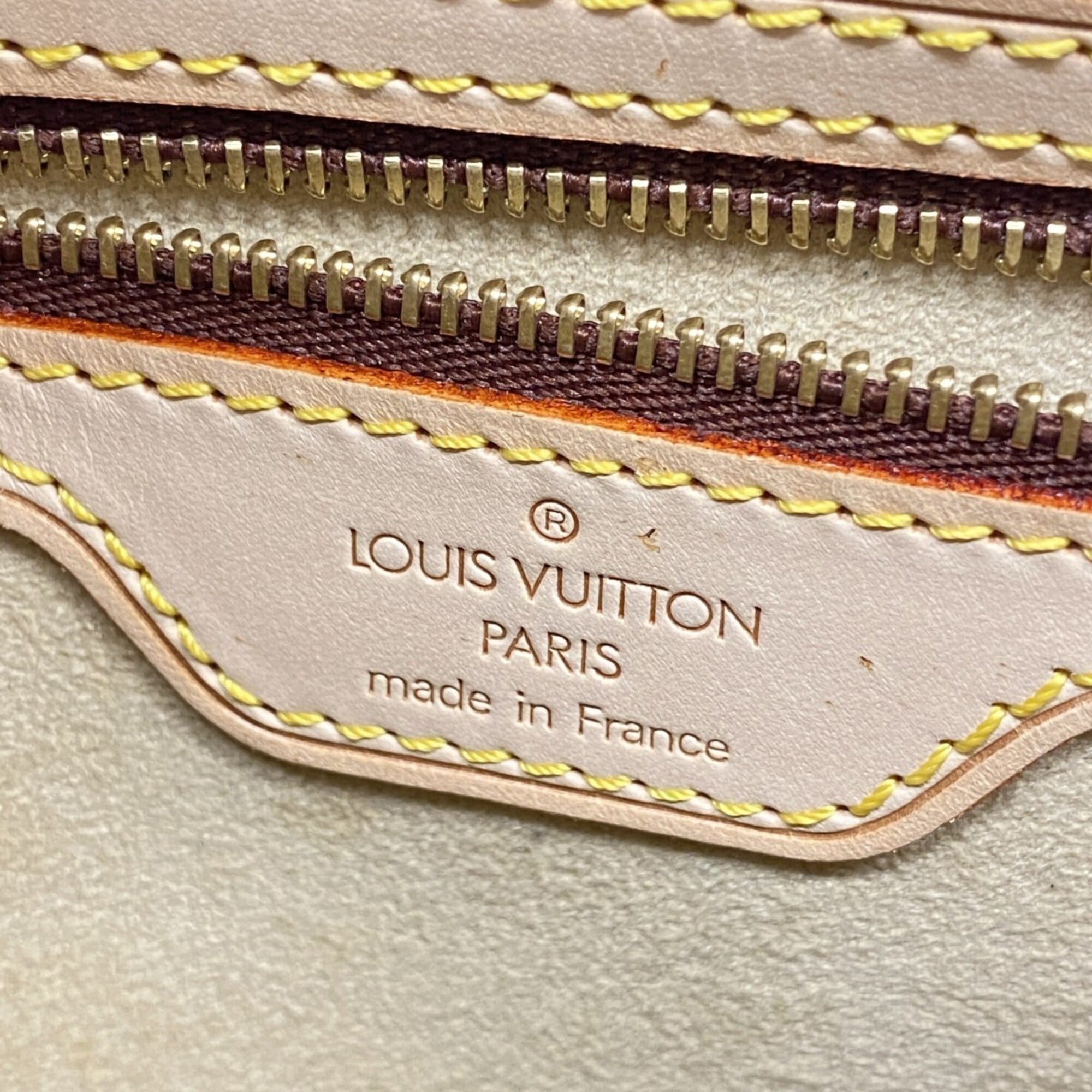 Louis Vuitton Brown Shoulder Bag (Pre-Owned)